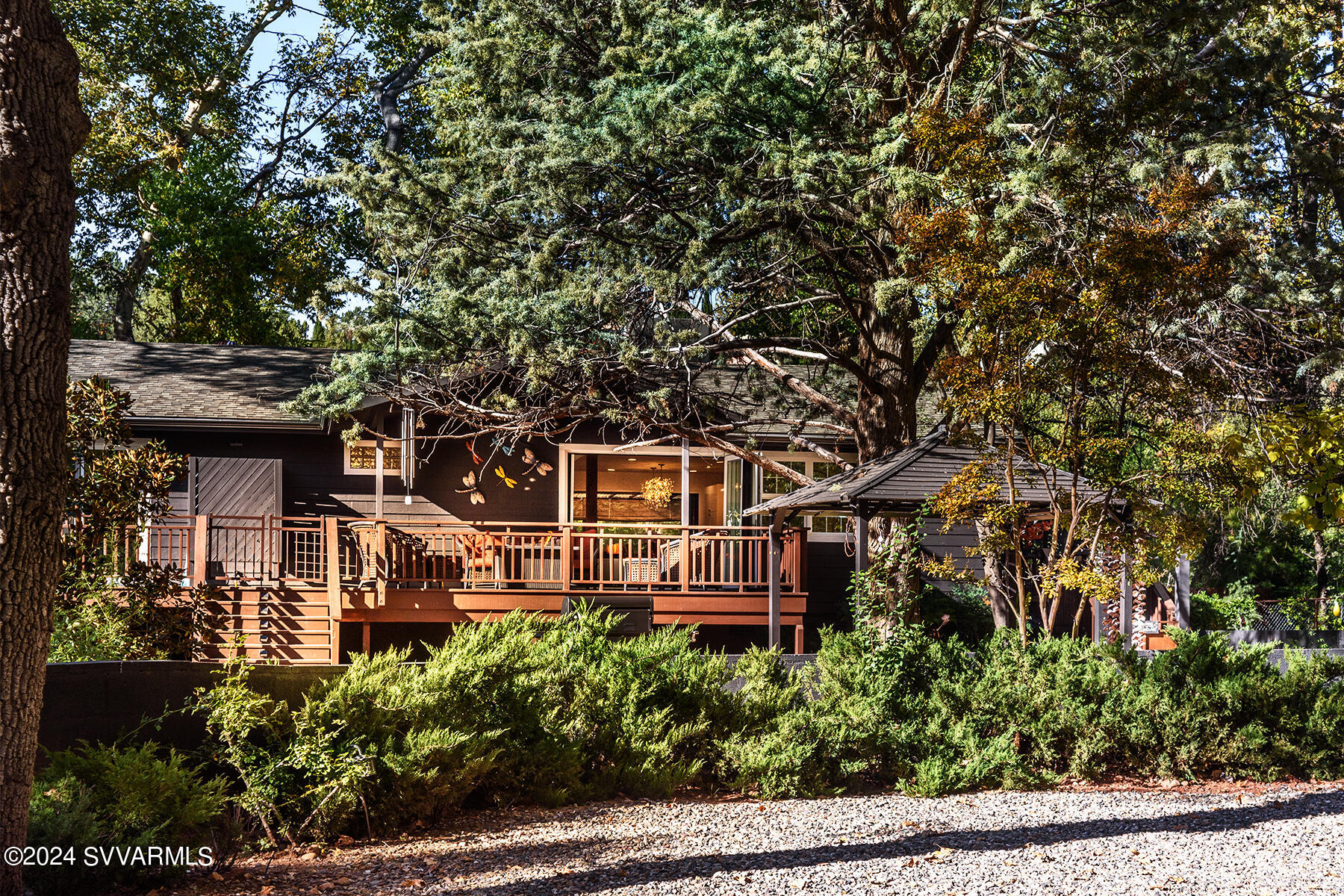 1096/1098 Trails End Drive