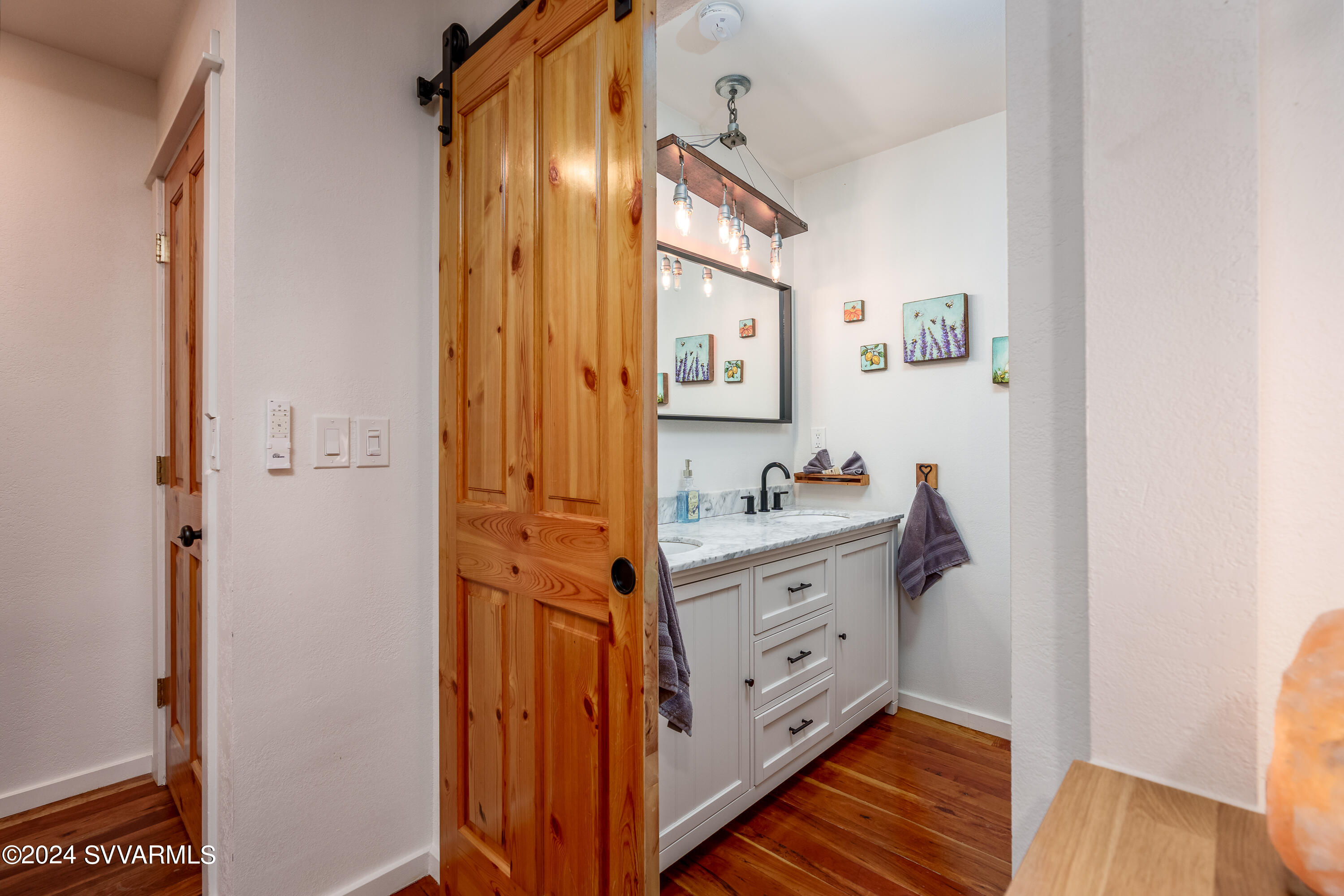 1096/1098 Trails End Drive