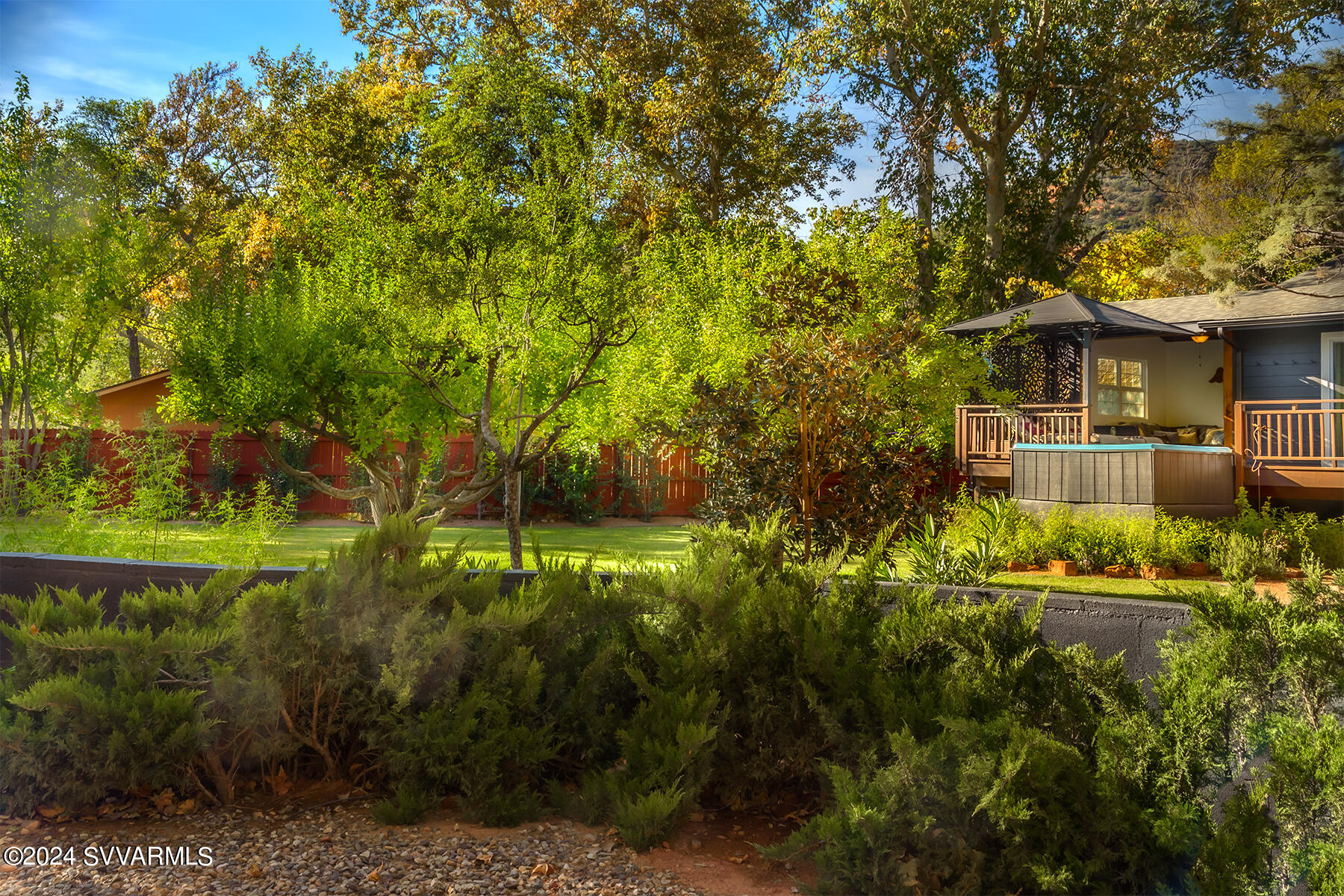 1096/1098 Trails End Drive