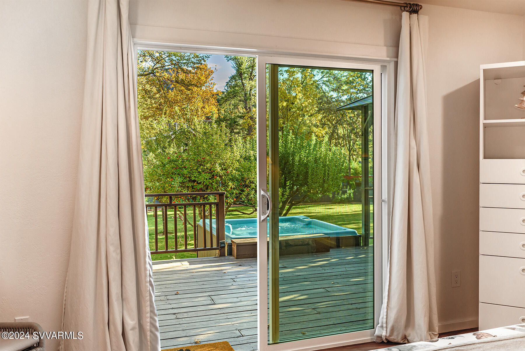 1096/1098 Trails End Drive