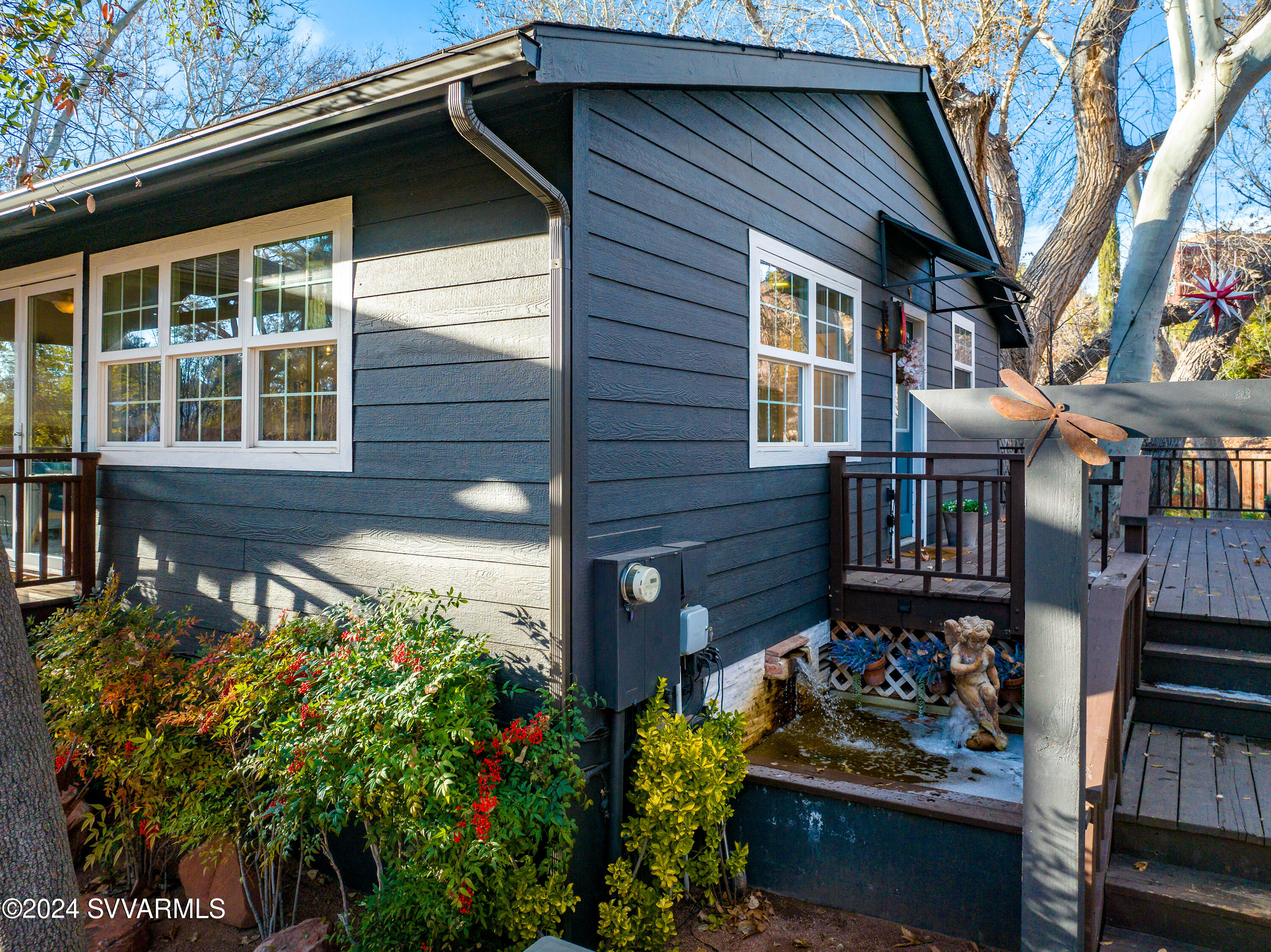 1096/1098 Trails End Drive