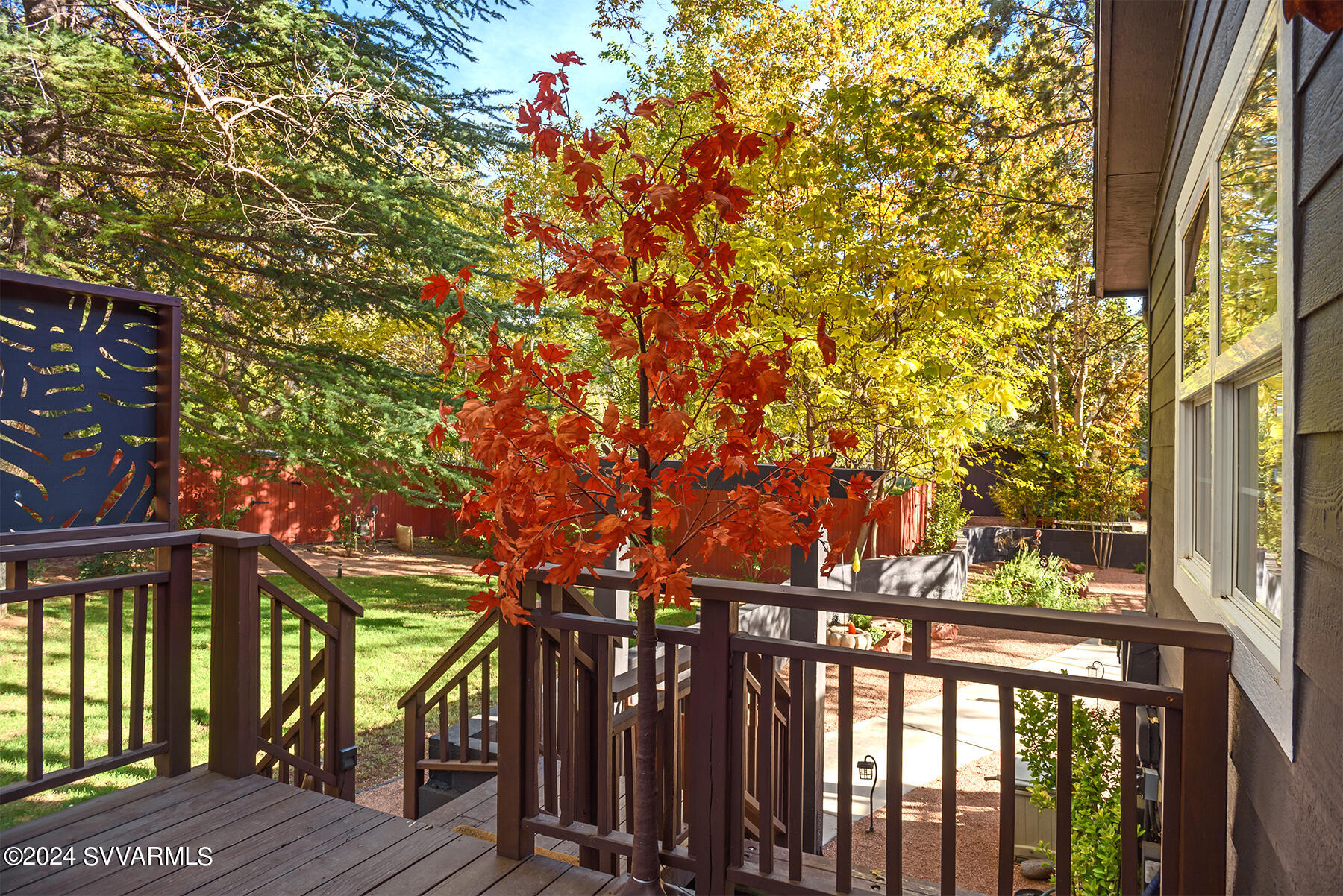 1096/1098 Trails End Drive