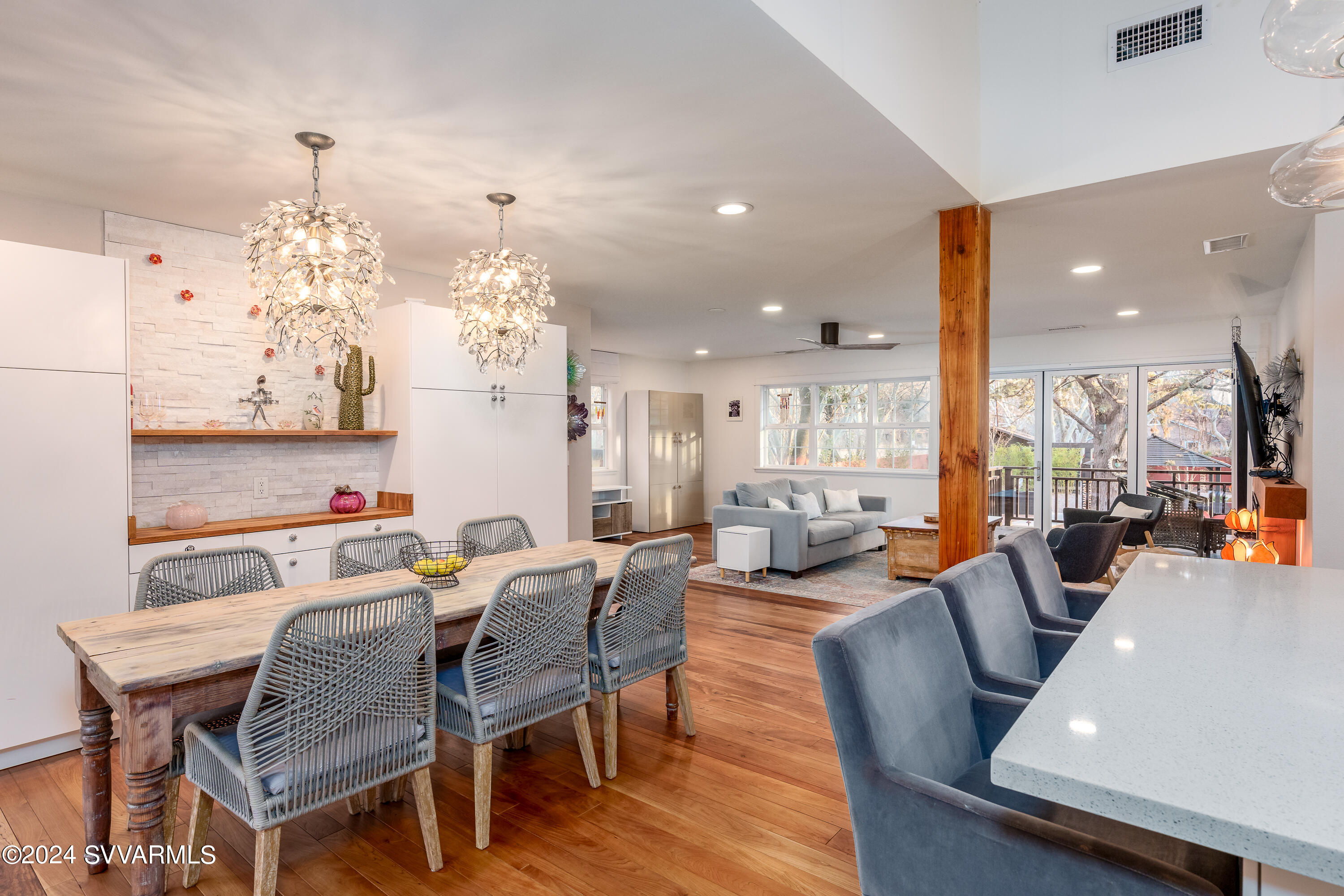 1096/1098 Trails End Drive