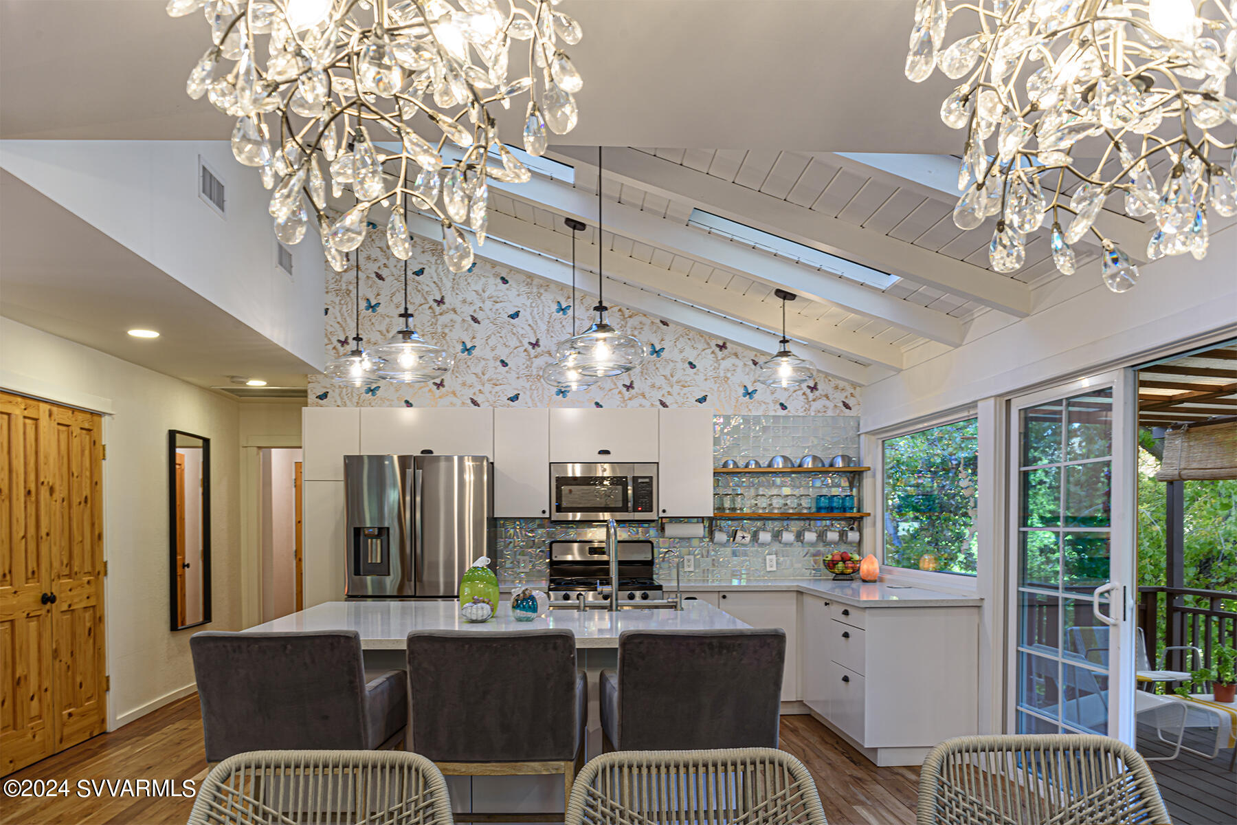 1096/1098 Trails End Drive