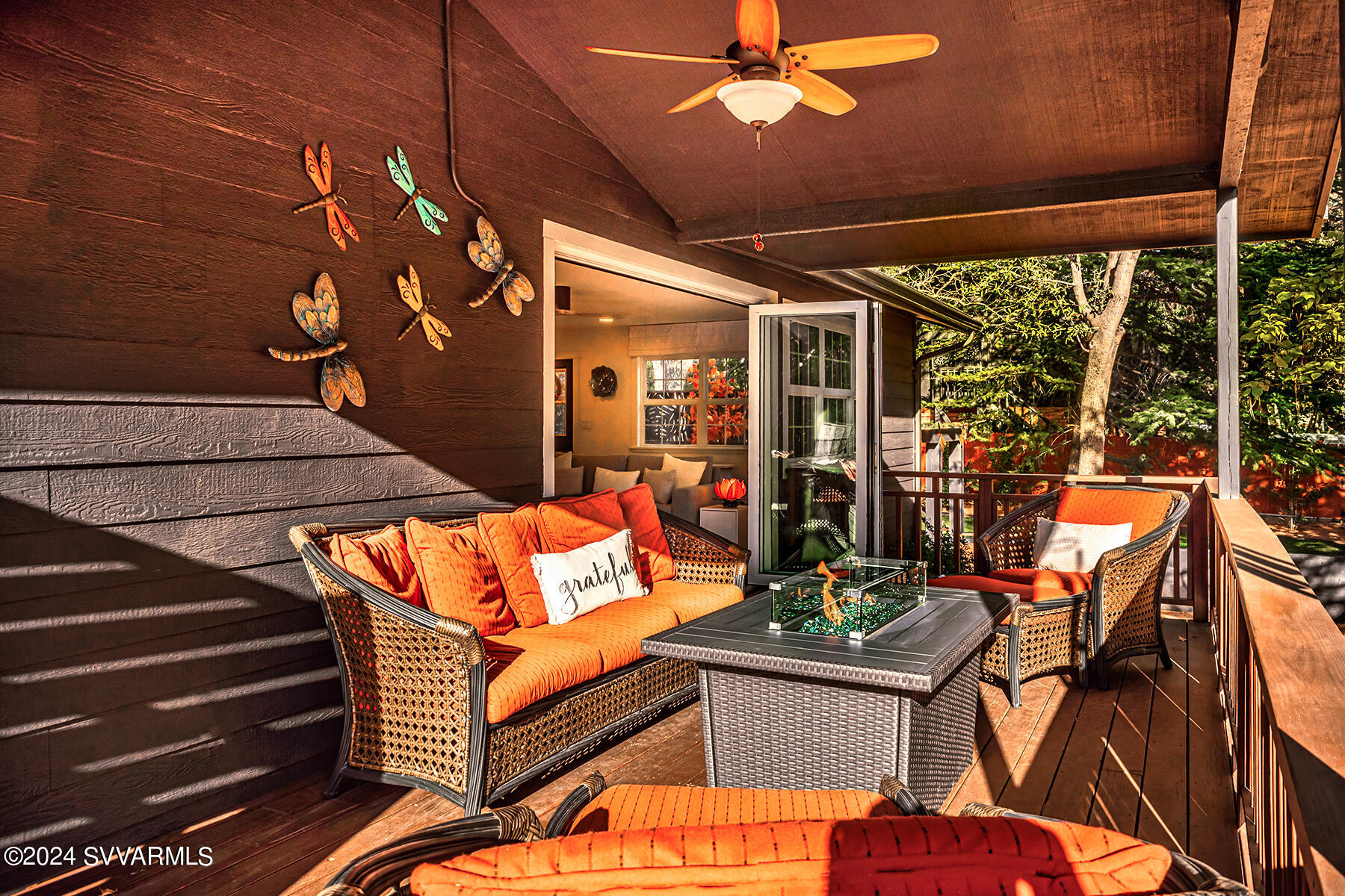 1096/1098 Trails End Drive