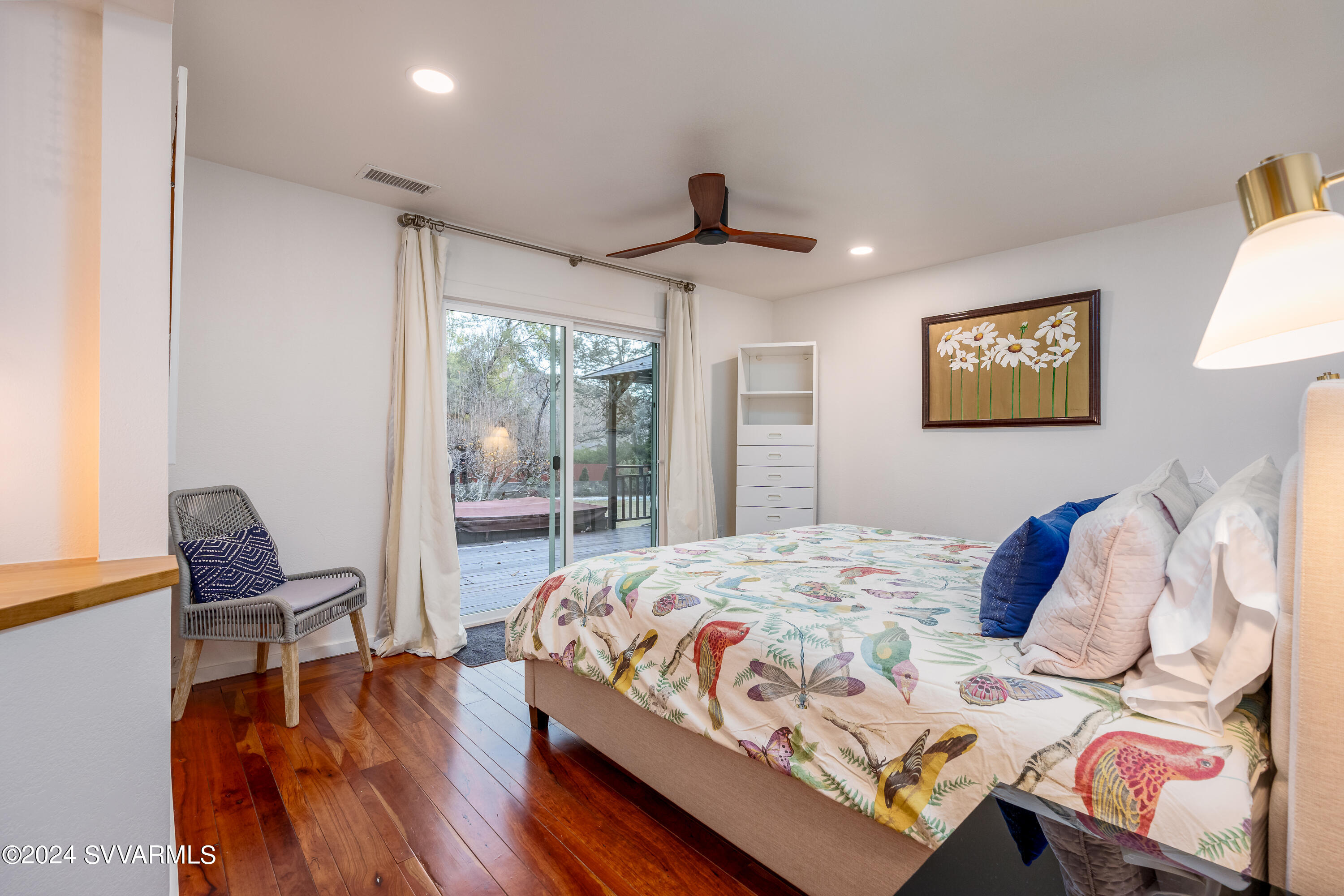 1096/1098 Trails End Drive