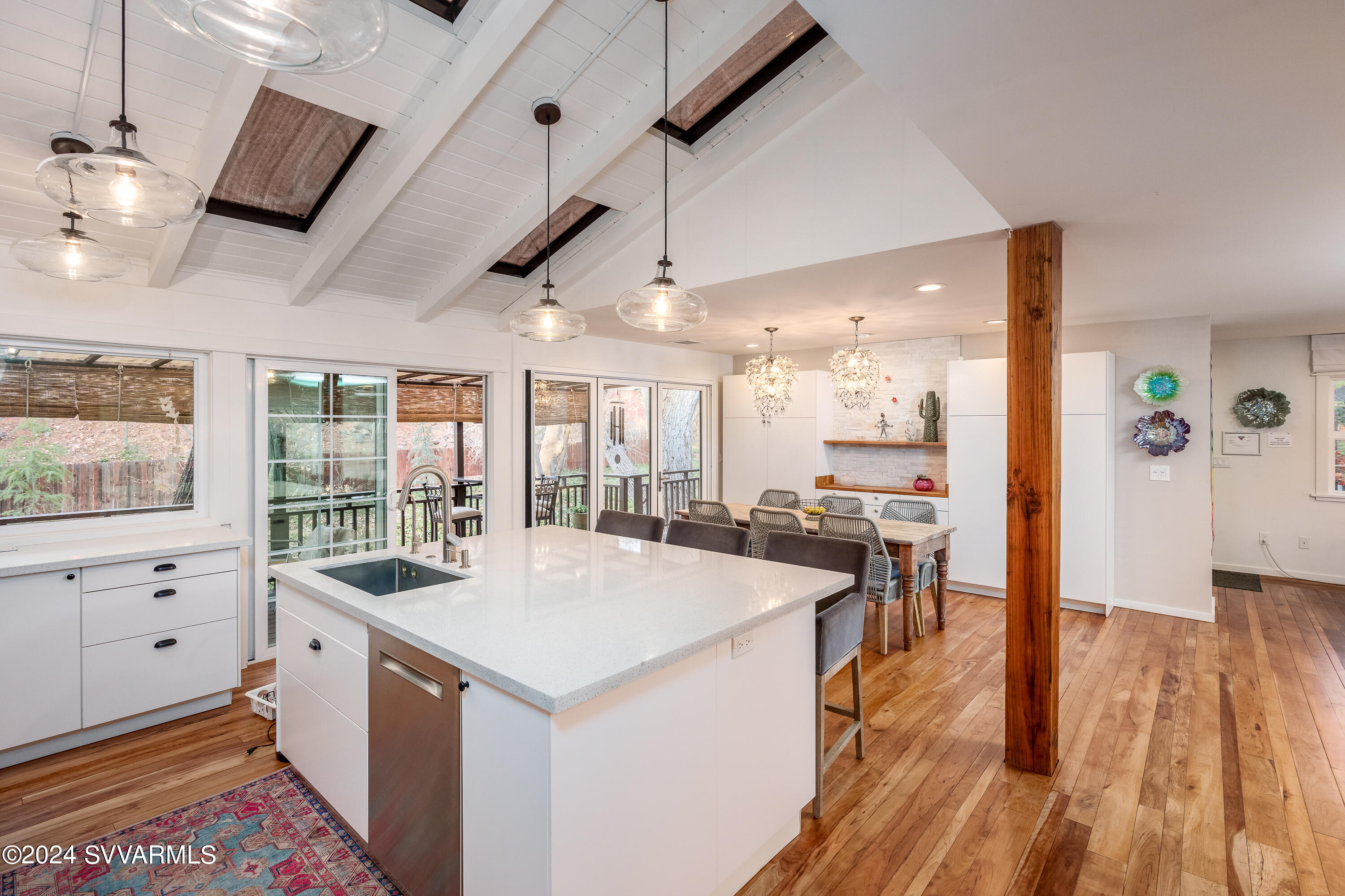 1096/1098 Trails End Drive