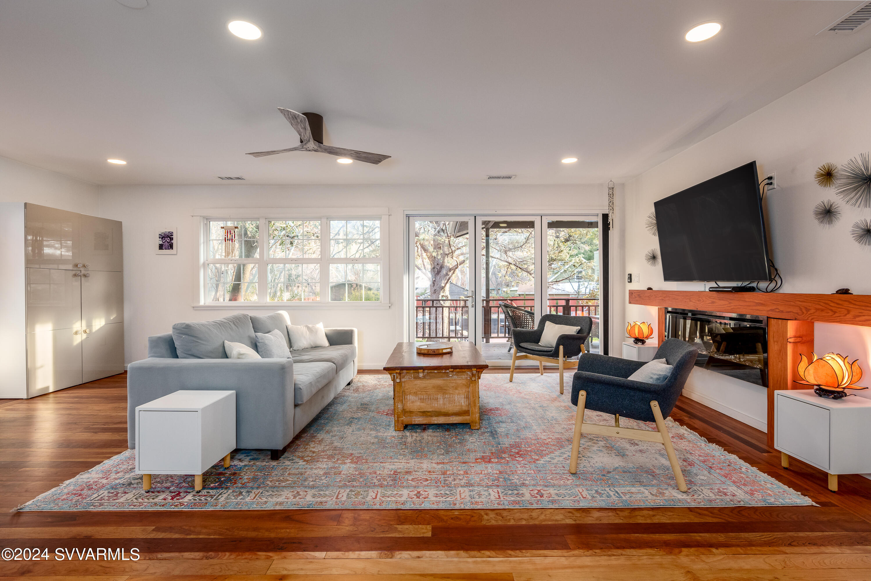 1096/1098 Trails End Drive