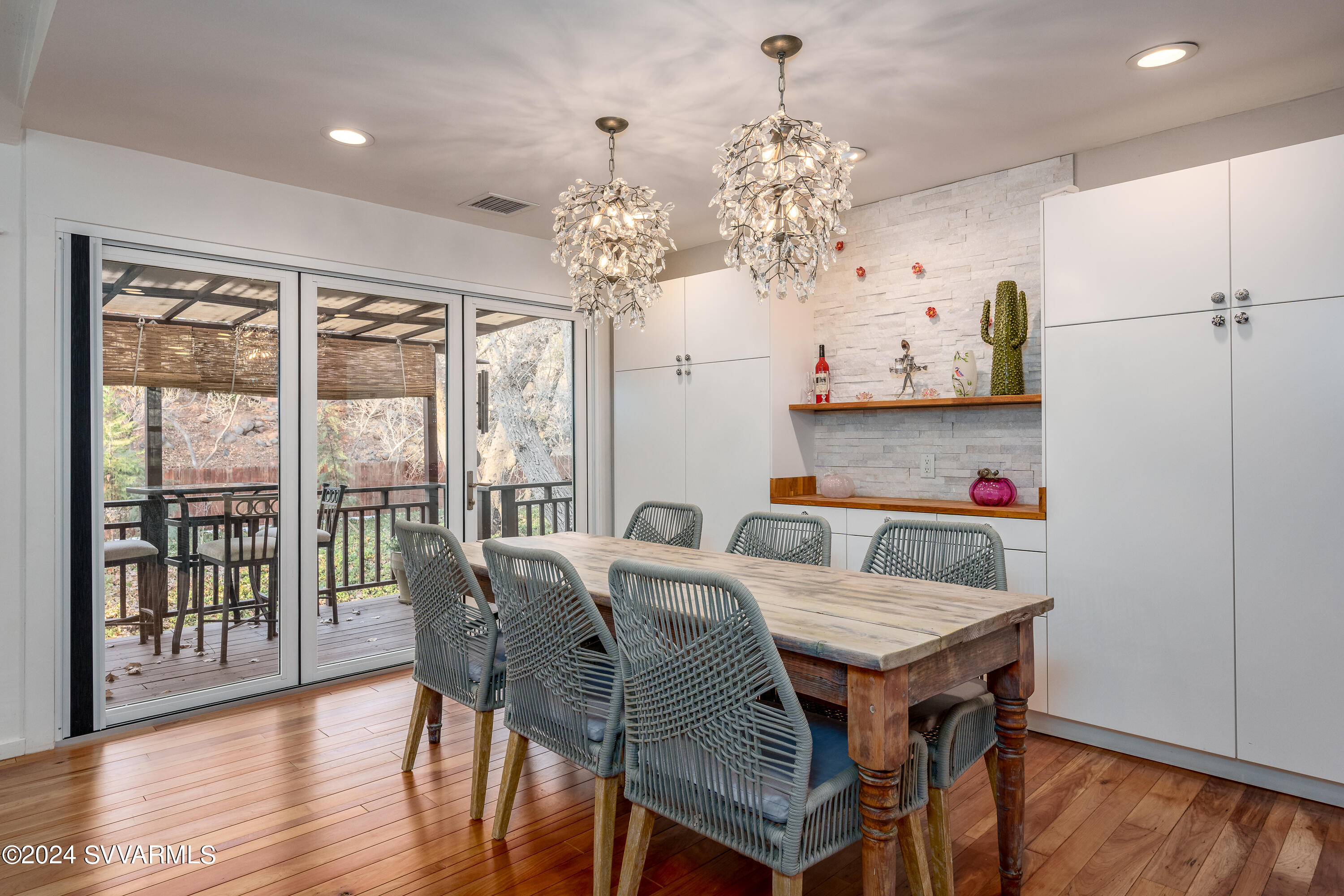 1096/1098 Trails End Drive