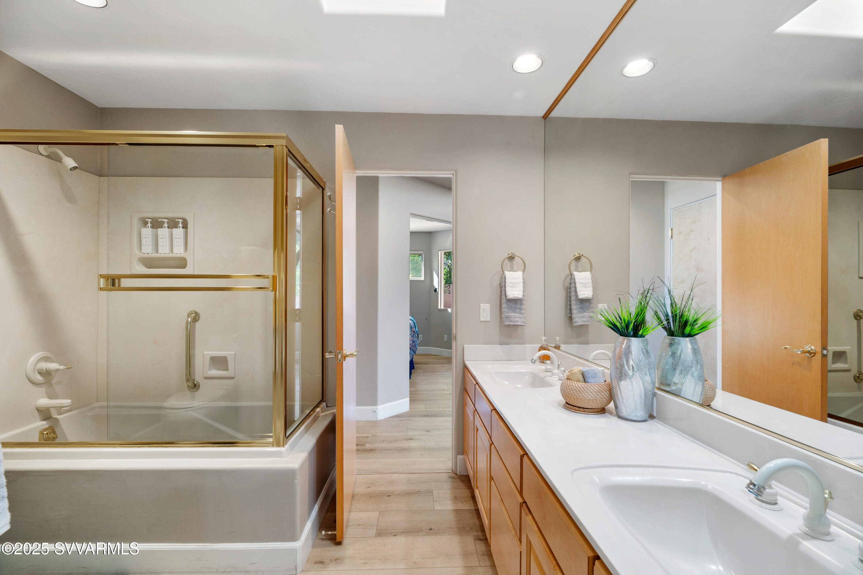 355 Indian Cliffs Road