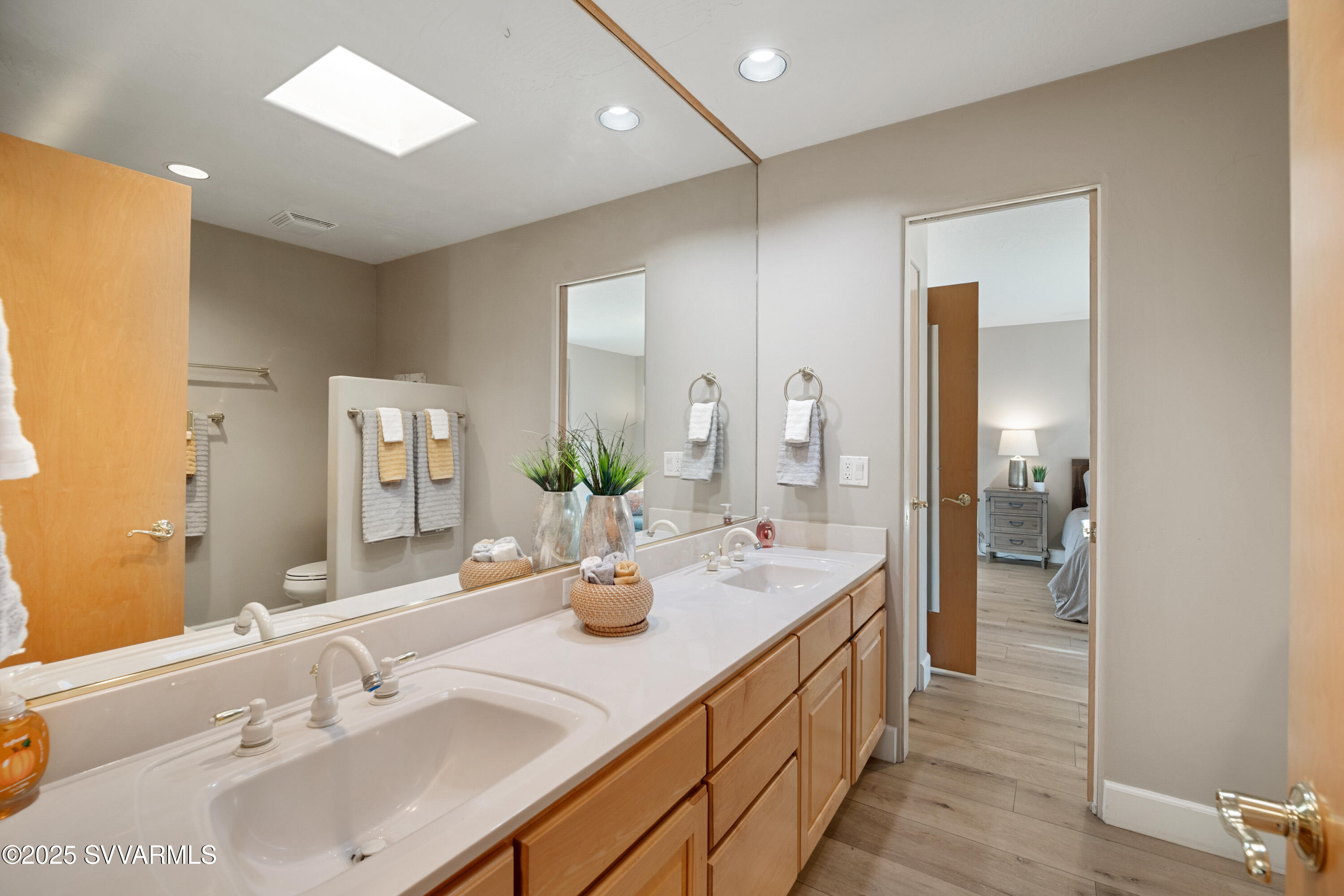 355 Indian Cliffs Road