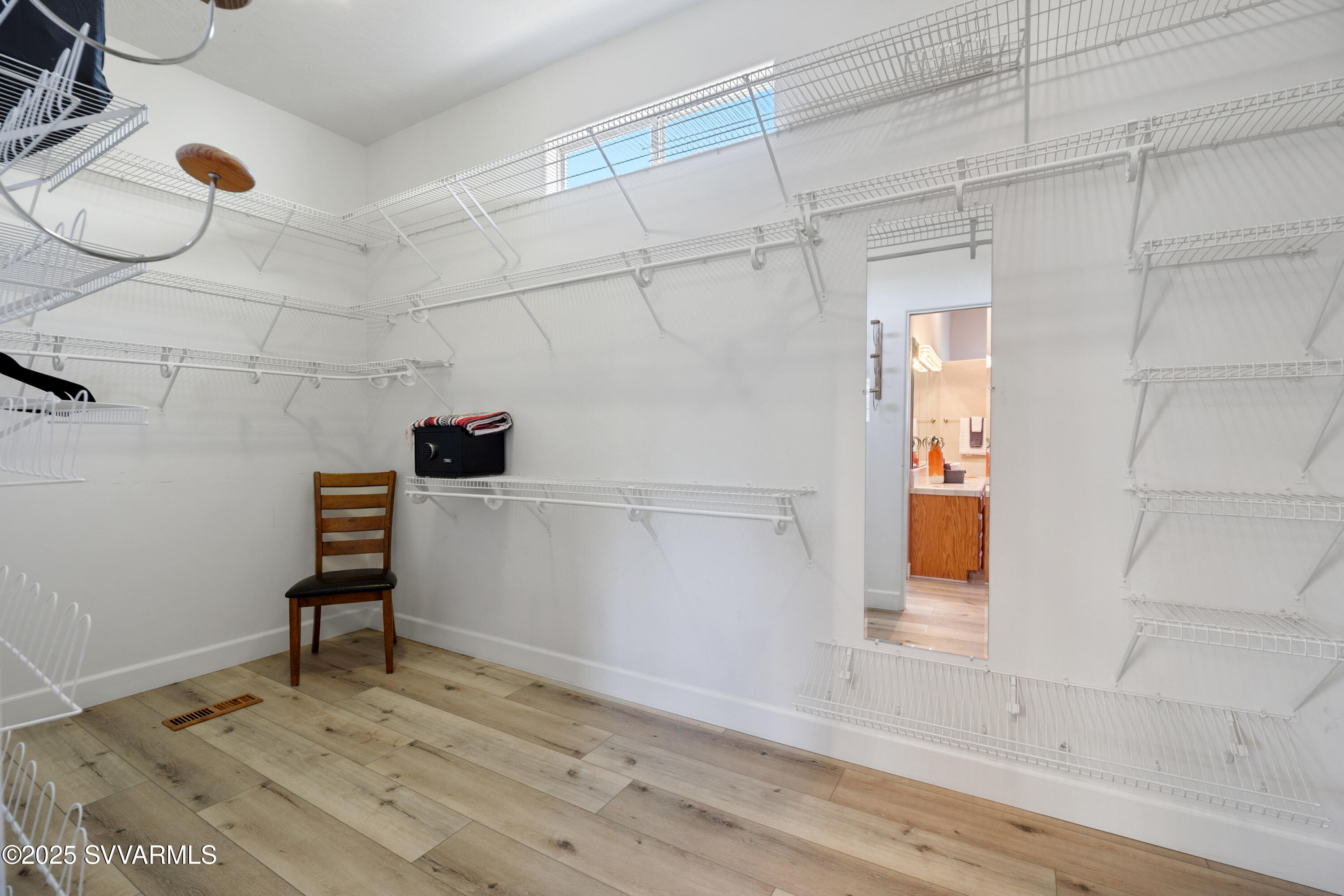 355 Indian Cliffs Road