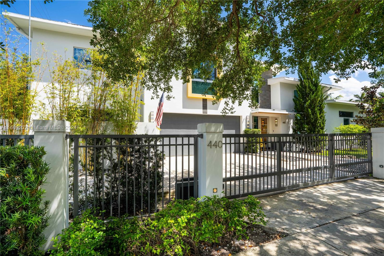 440 NE 17th Ave