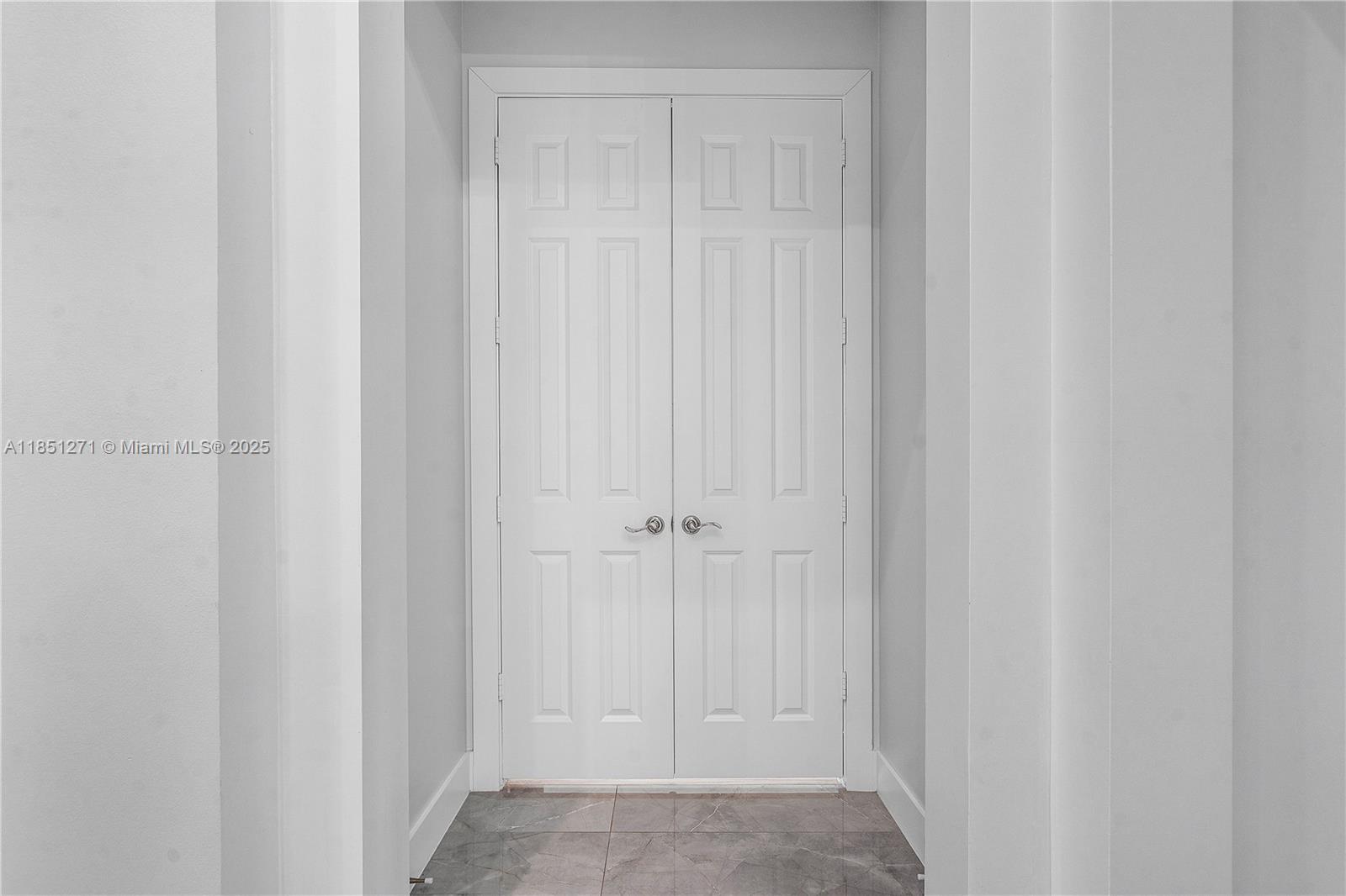 11098 Canary Island Ct