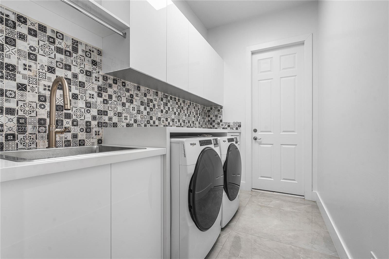 11098 Canary Island Ct
