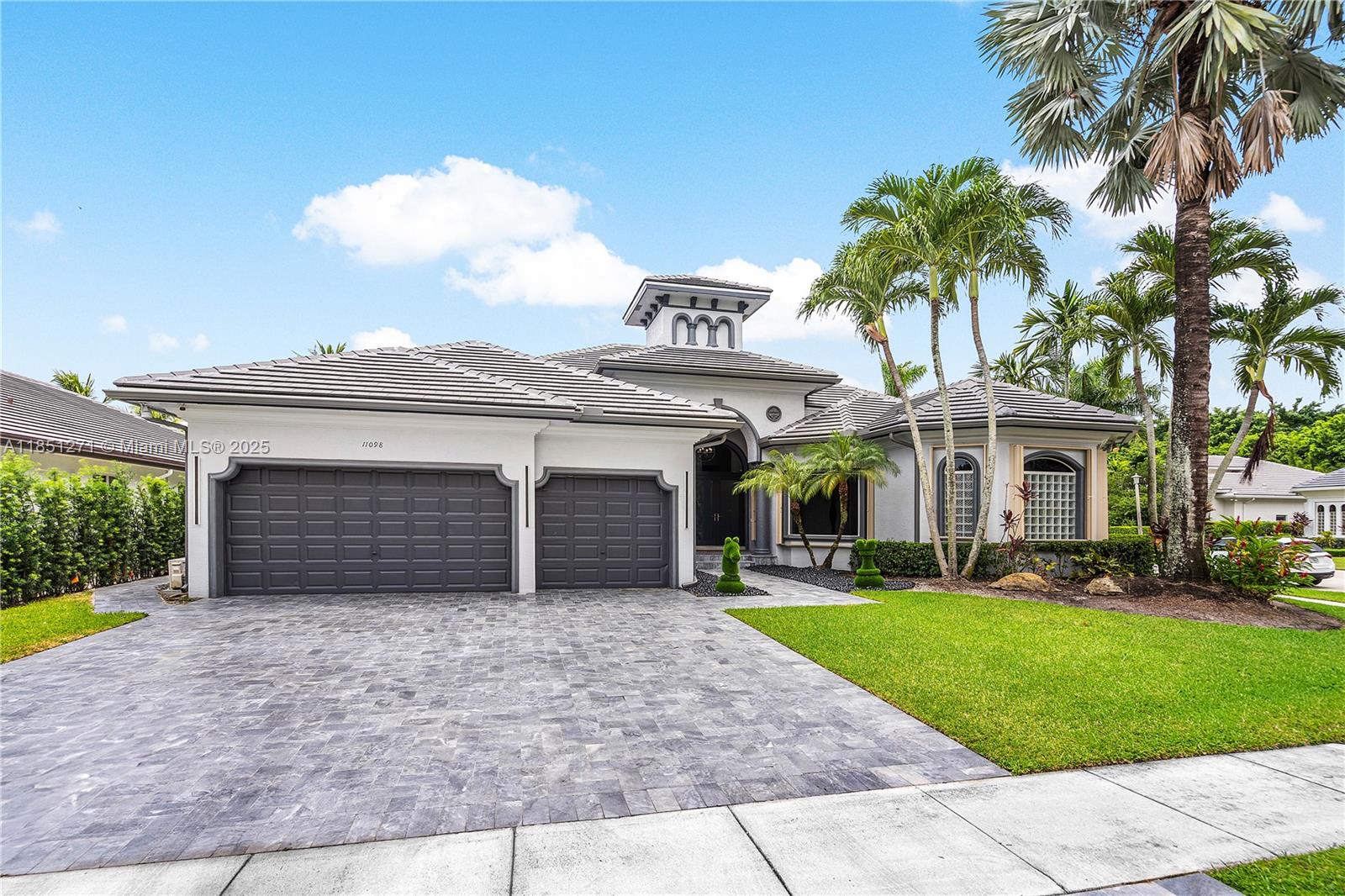 11098 Canary Island Ct