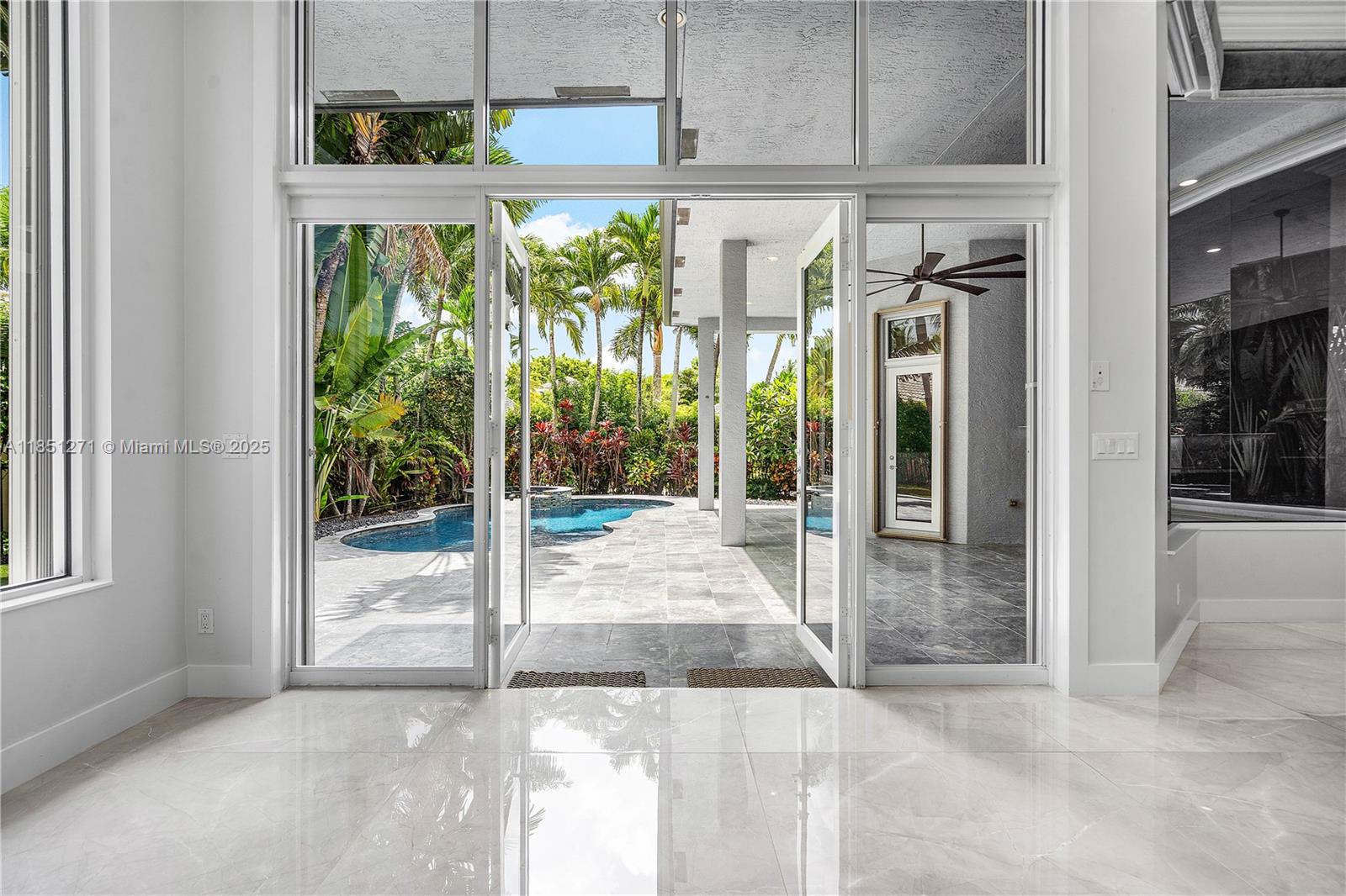 11098 Canary Island Ct