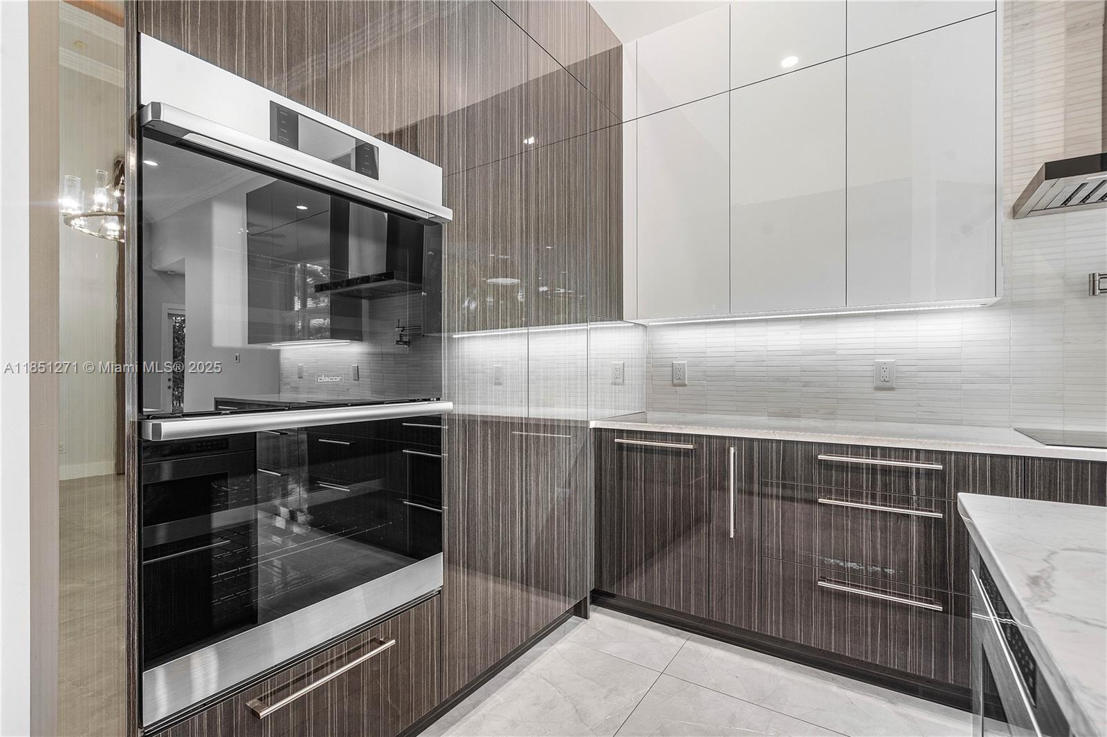 11098 Canary Island Ct