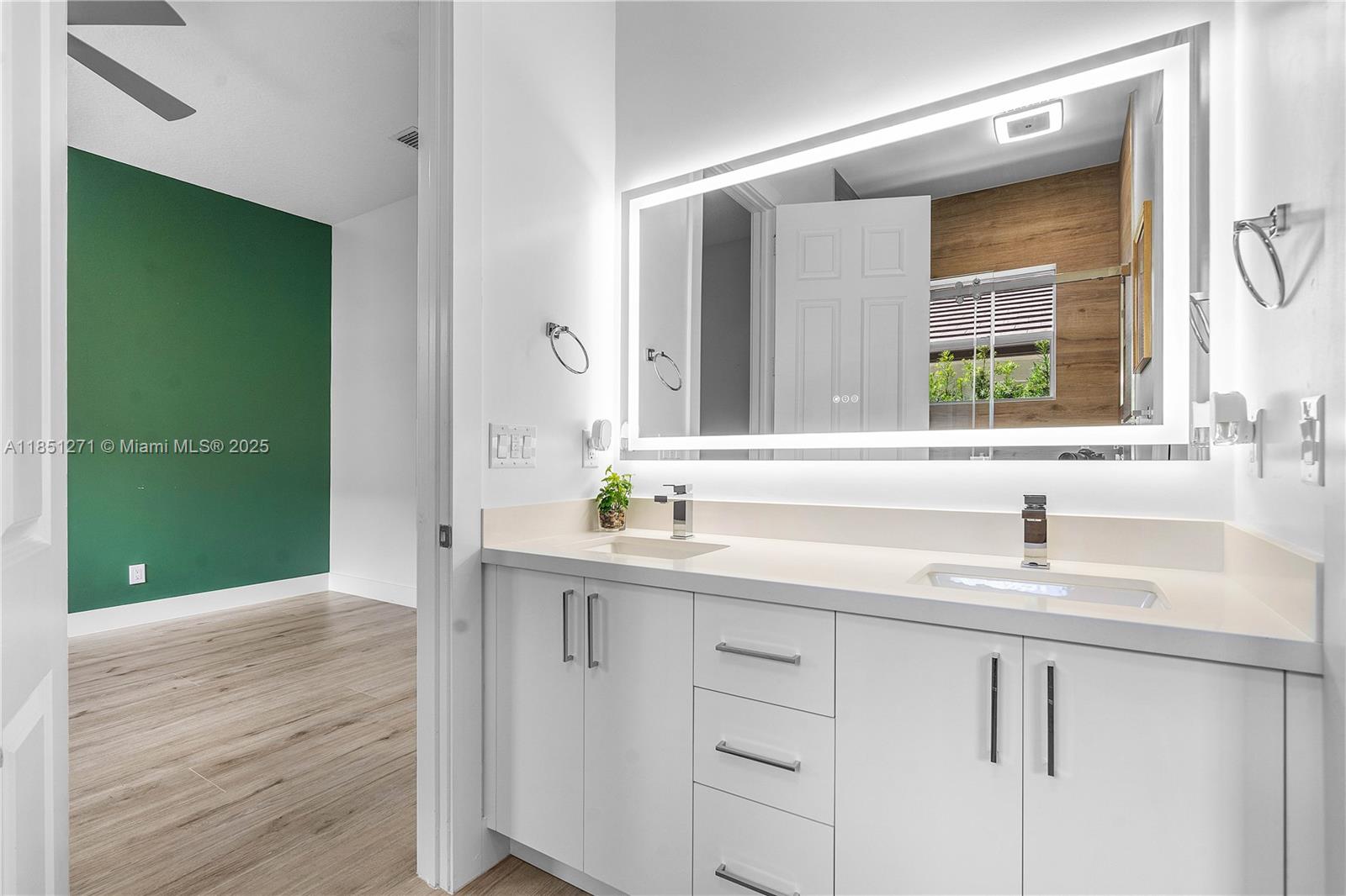 11098 Canary Island Ct