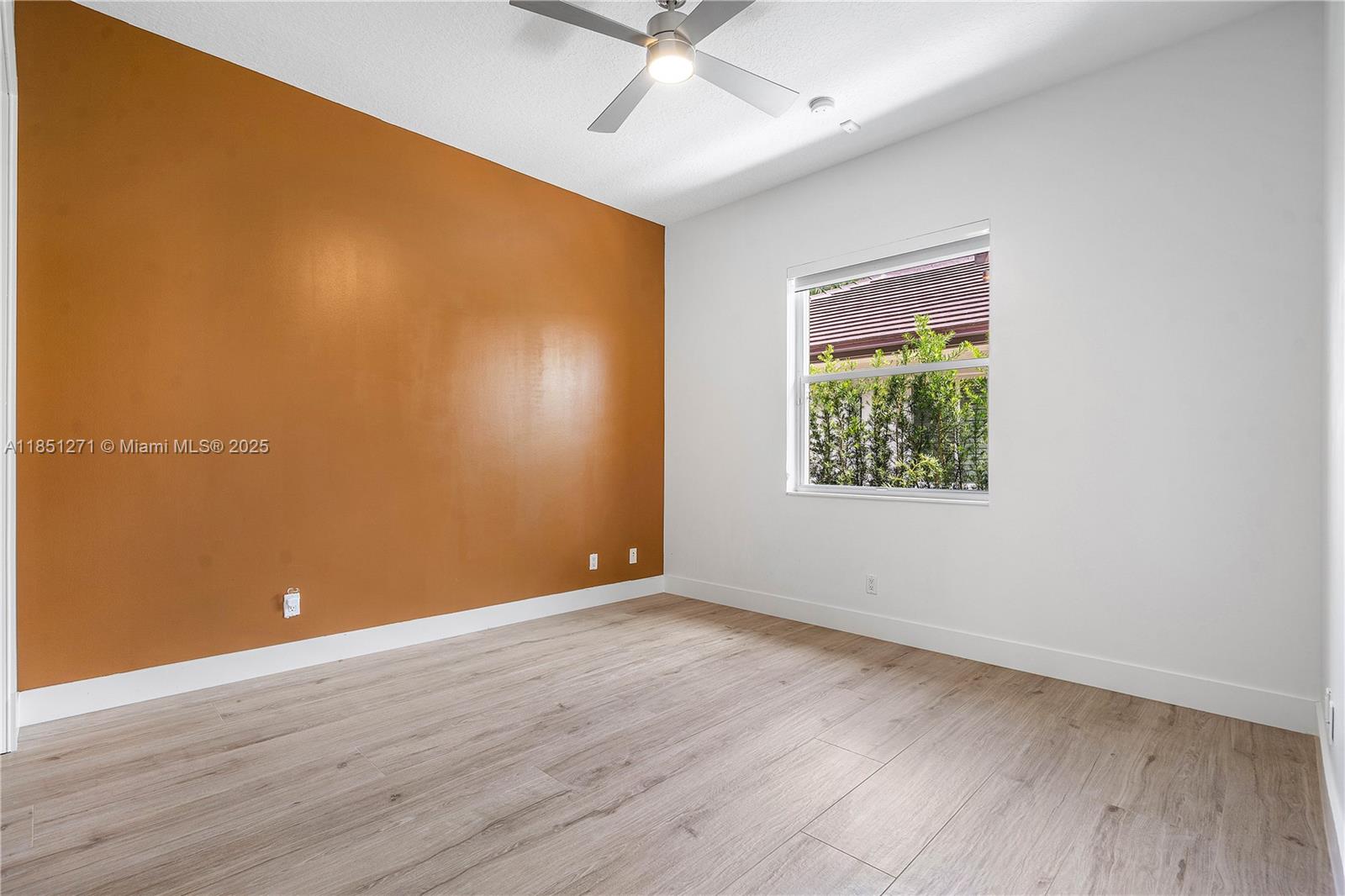 11098 Canary Island Ct