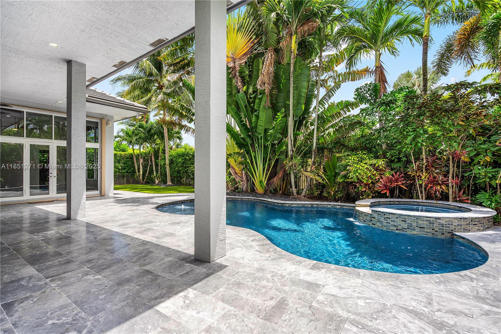 11098 Canary Island Ct