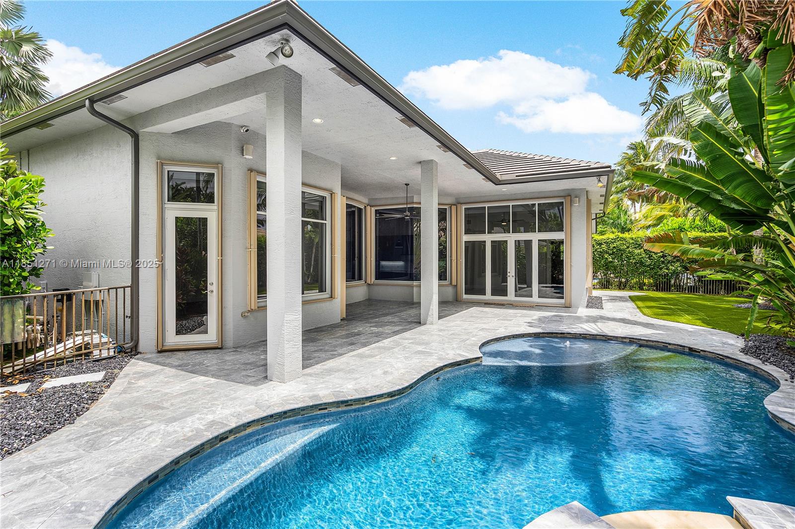 11098 Canary Island Ct