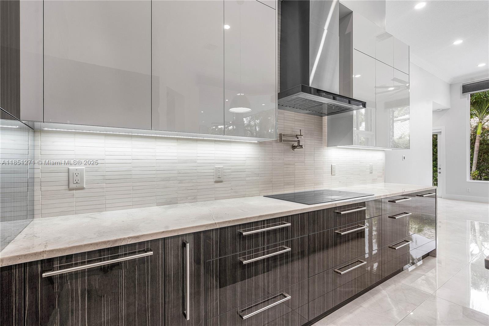 11098 Canary Island Ct
