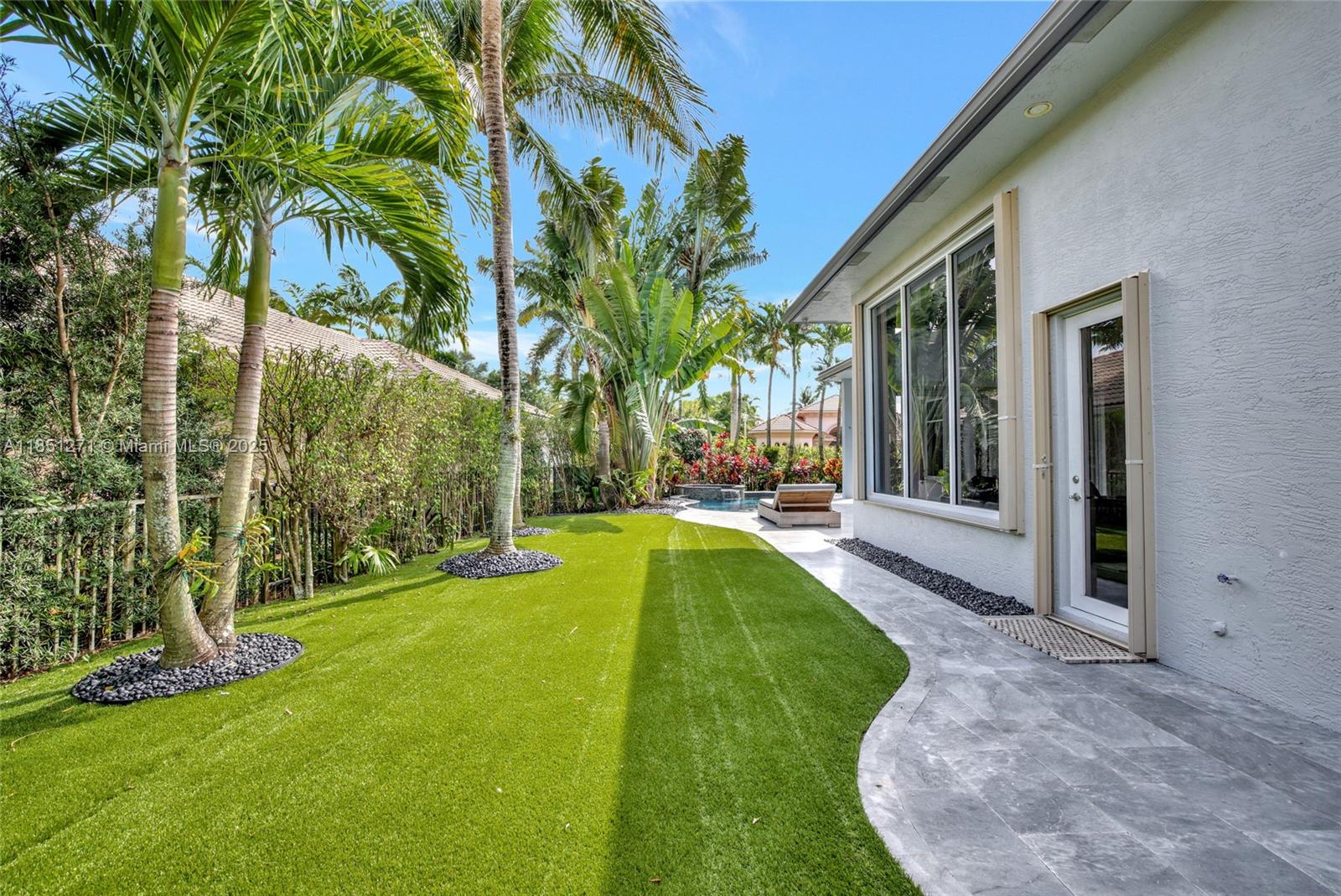11098 Canary Island Ct