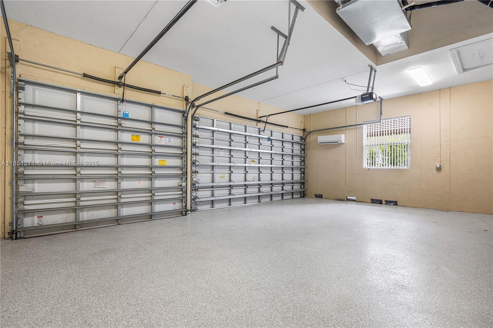 11098 Canary Island Ct