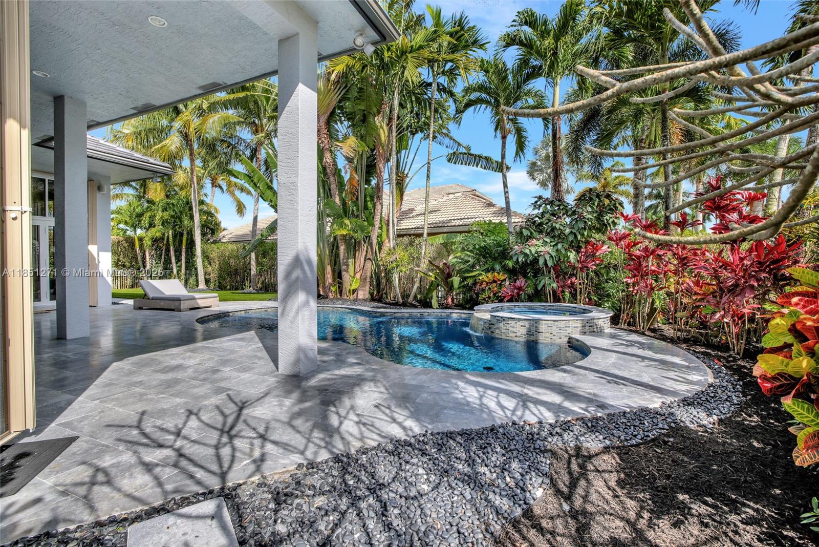 11098 Canary Island Ct