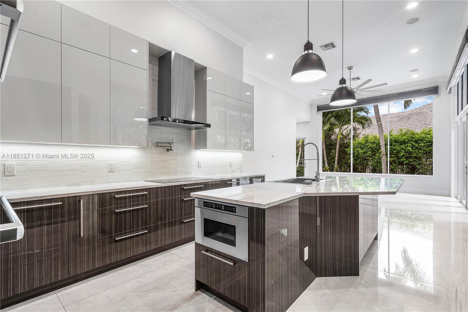 11098 Canary Island Ct