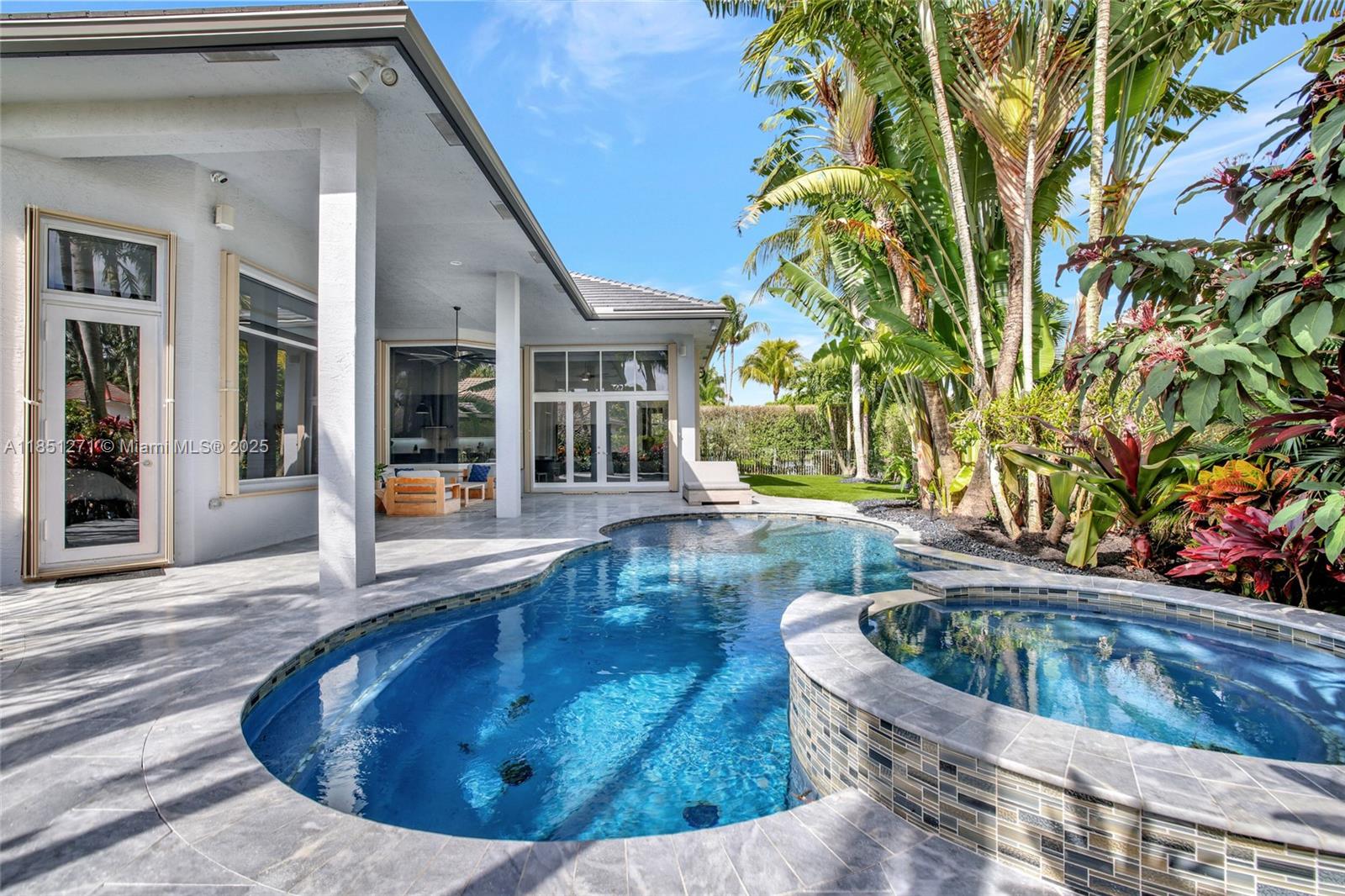 11098 Canary Island Ct