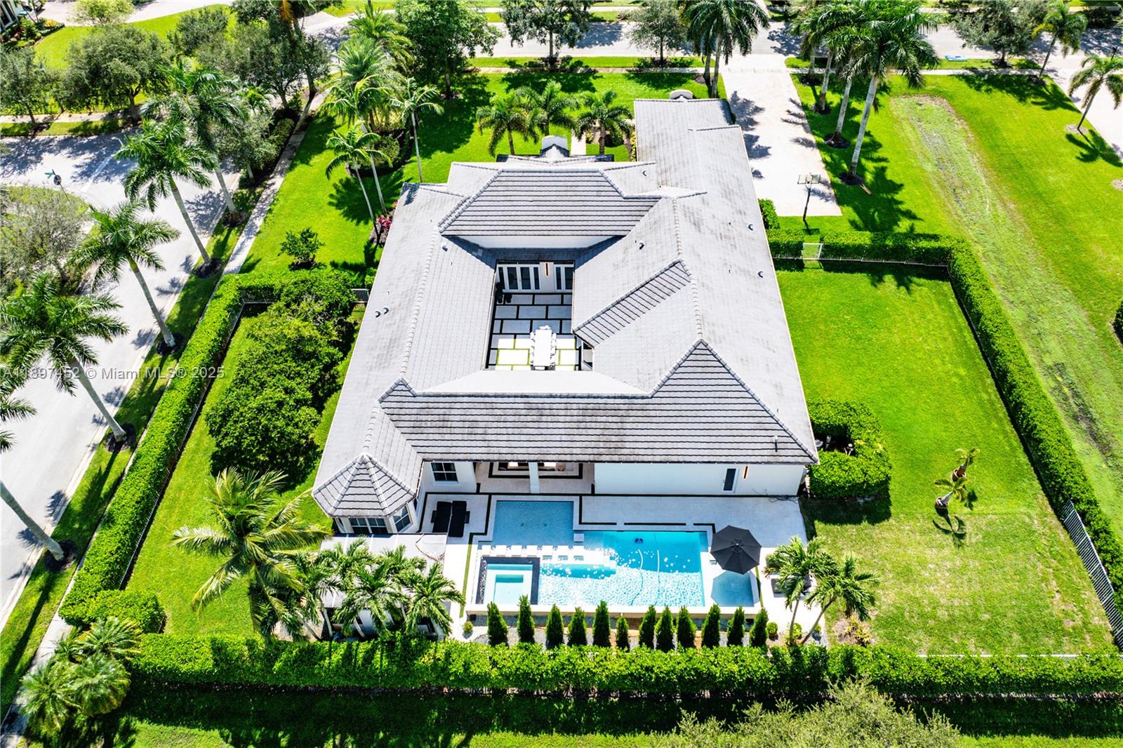 12525 SW 15th Mnr, Davie