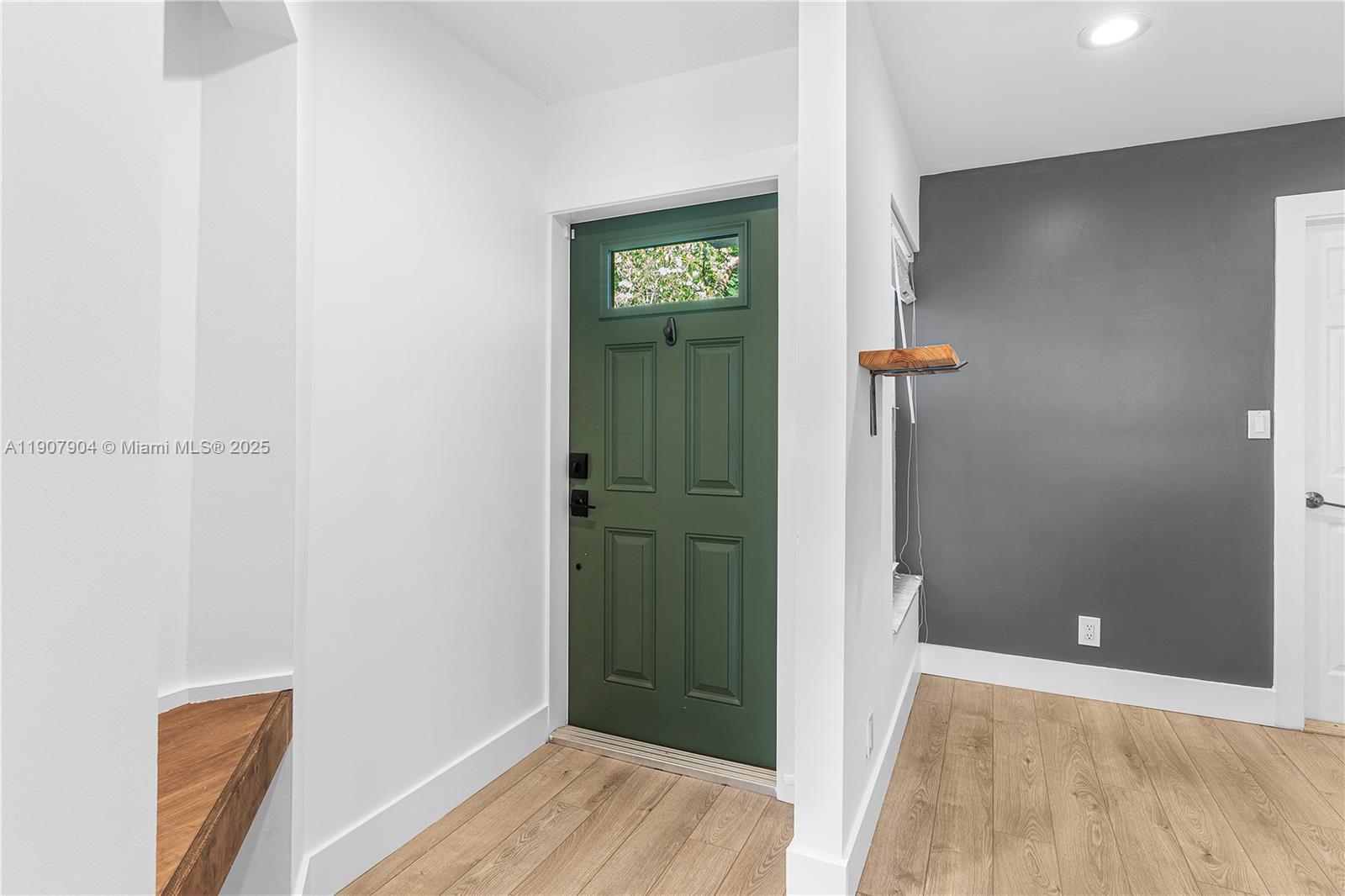 1616 NE 5th St.