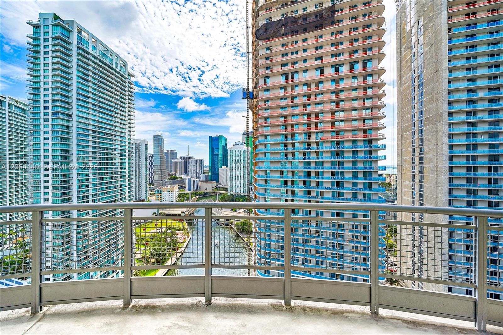 690 SW 1st Ct Unit: PH3102