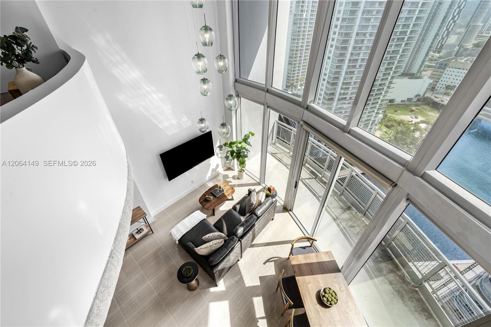 690 SW 1st Ct Unit: PH3102