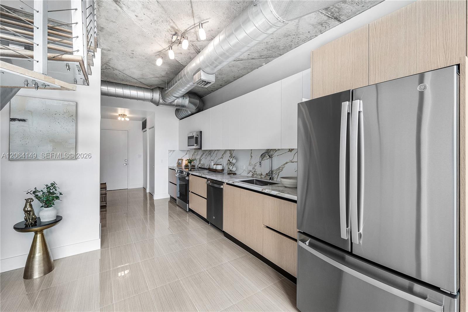 690 SW 1st Ct Unit: PH3102