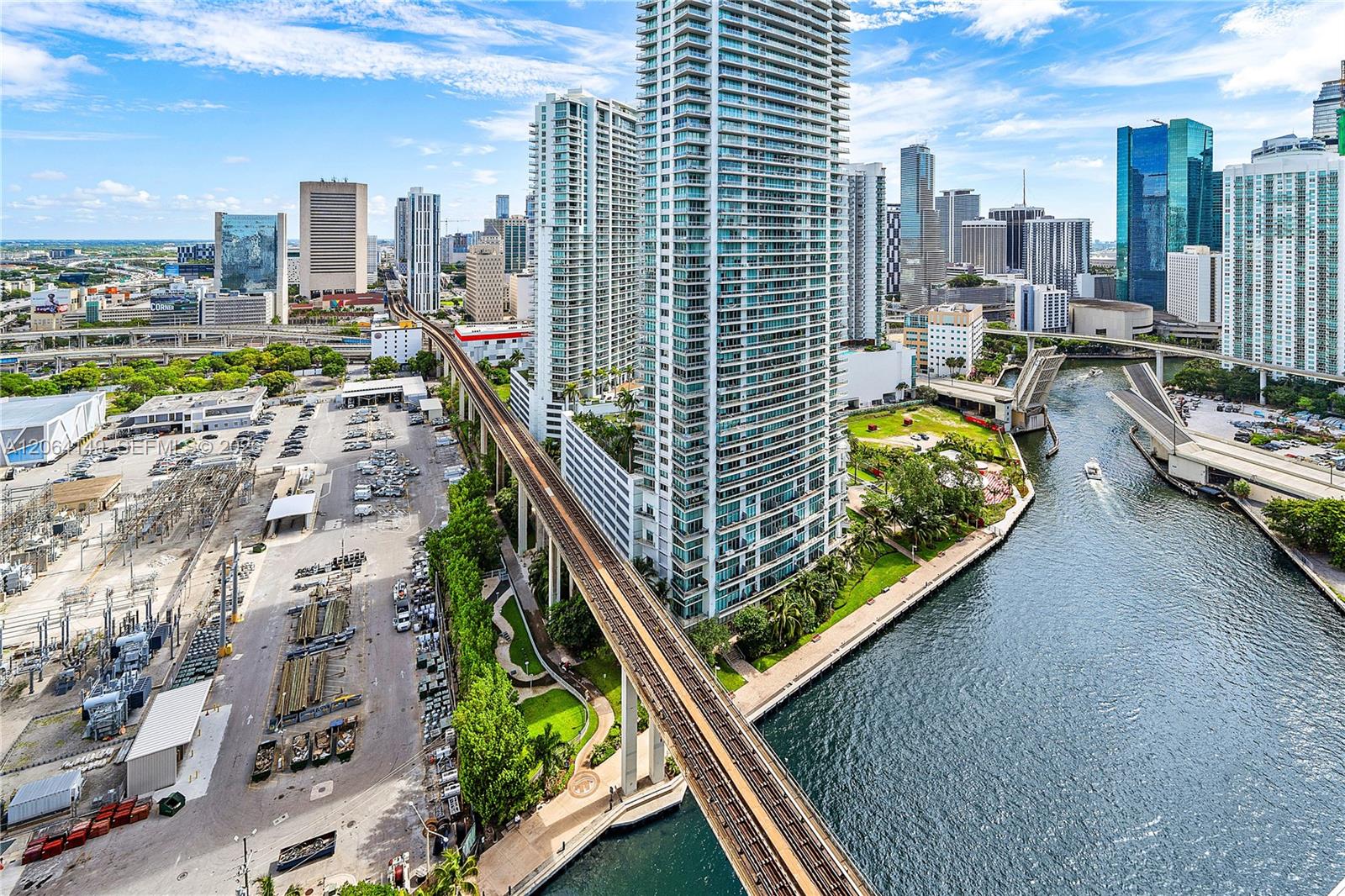 690 SW 1st Ct Unit: PH3102