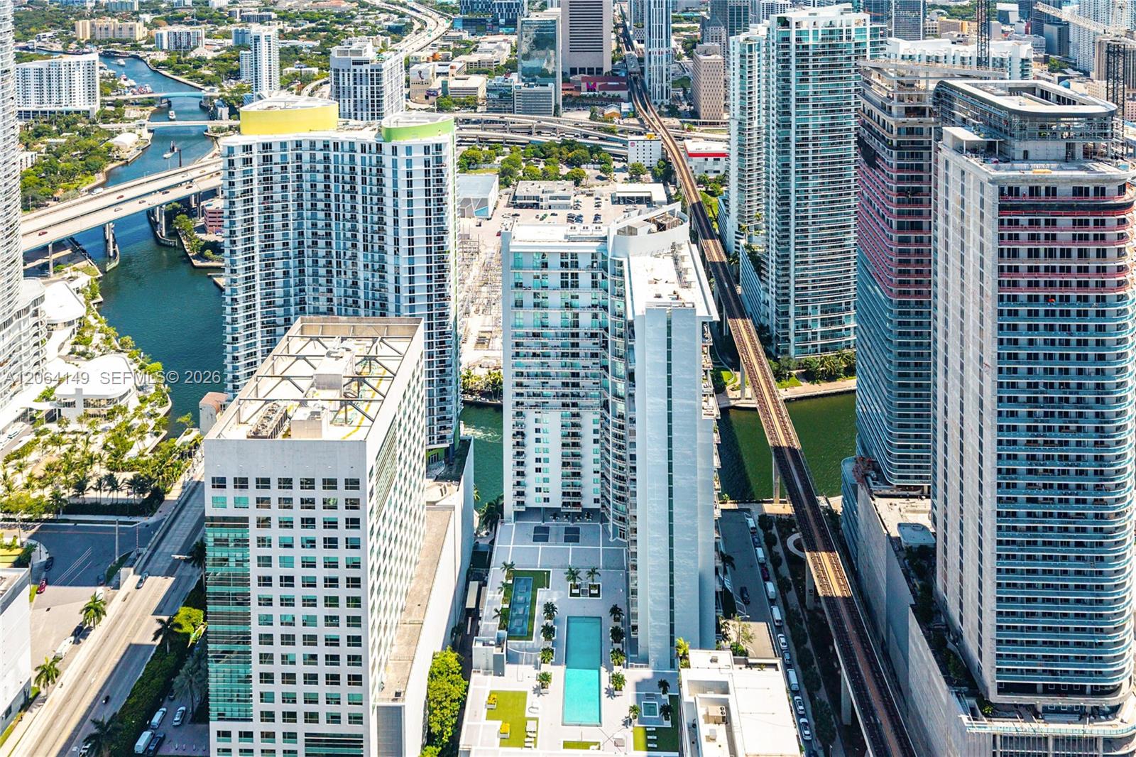 690 SW 1st Ct Unit: PH3102
