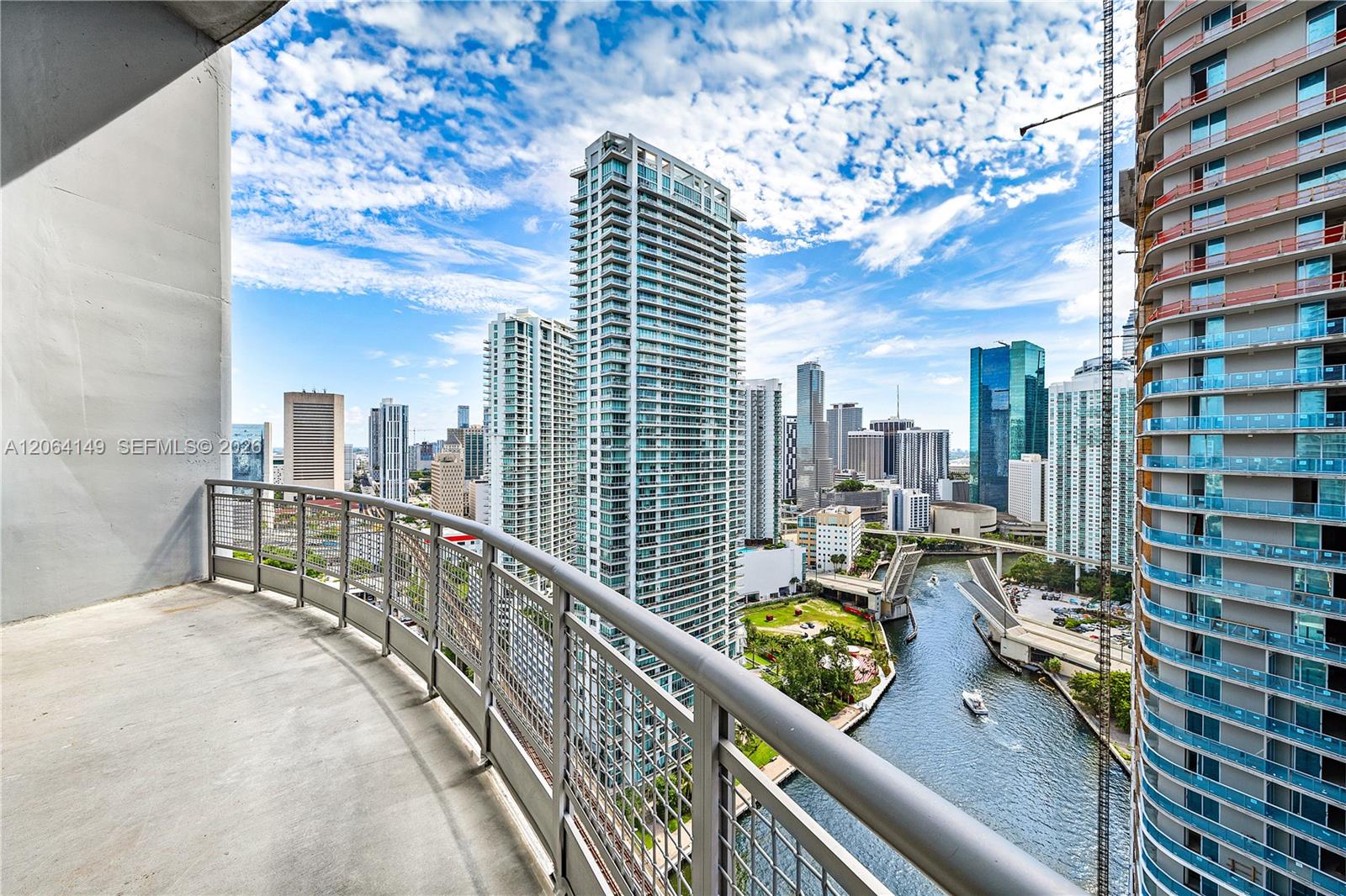 690 SW 1st Ct Unit: PH3102