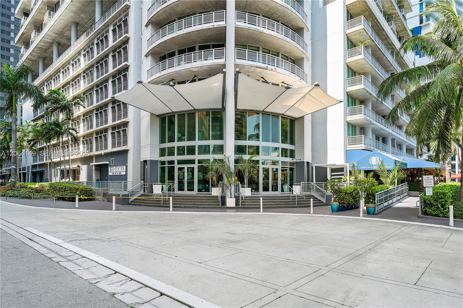 690 SW 1st Ct Unit: PH3102