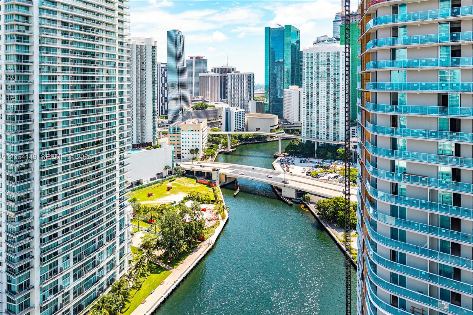 690 SW 1st Ct Unit: PH3102