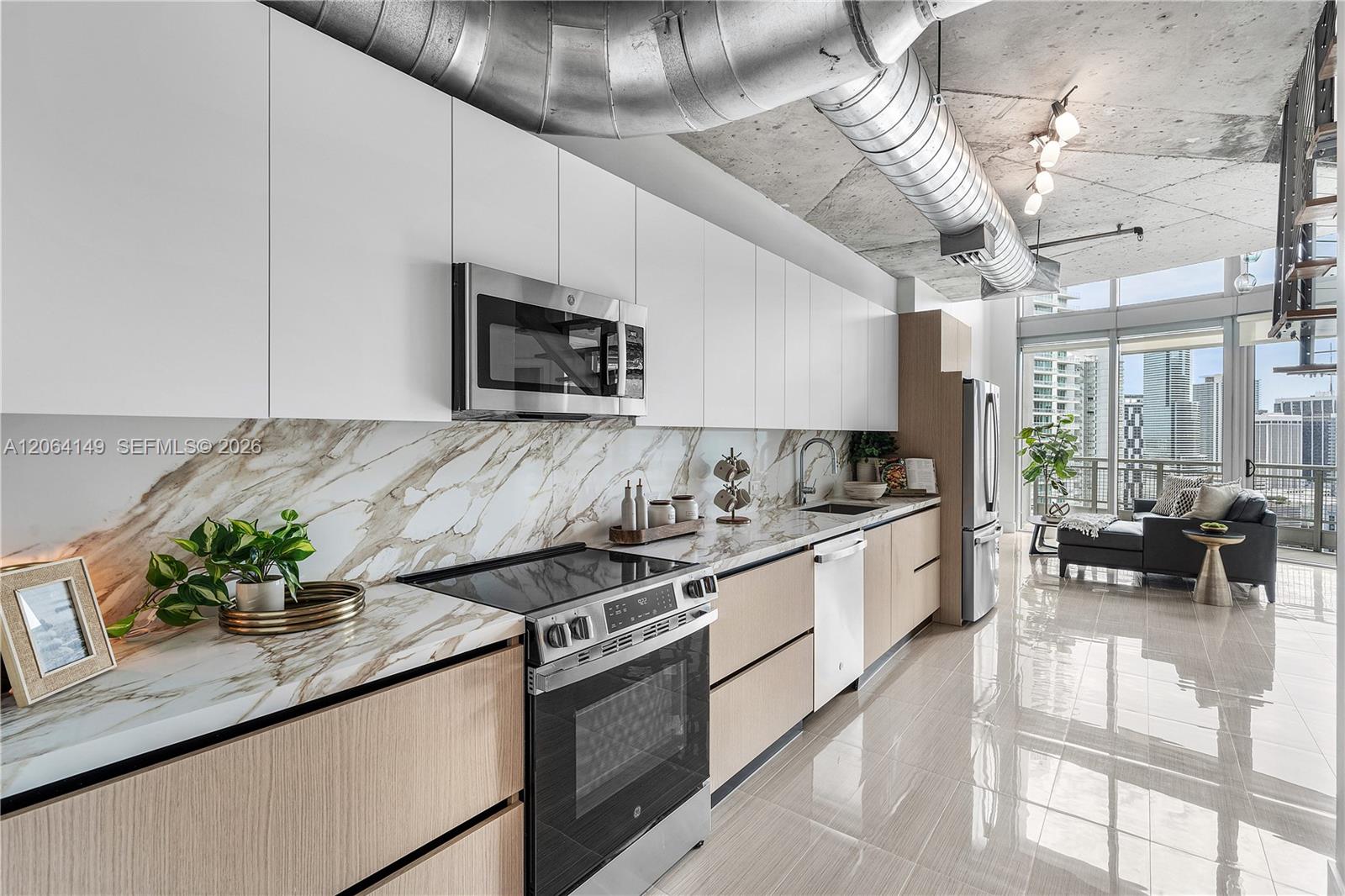 690 SW 1st Ct Unit: PH3102
