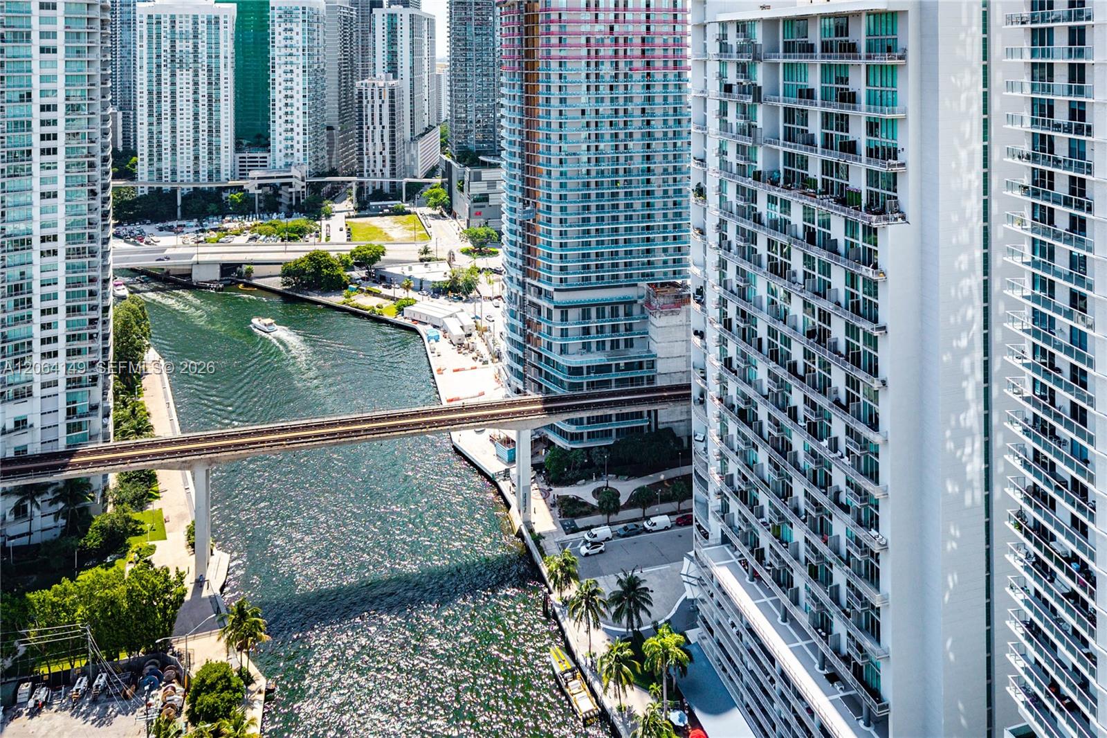 690 SW 1st Ct Unit: PH3102