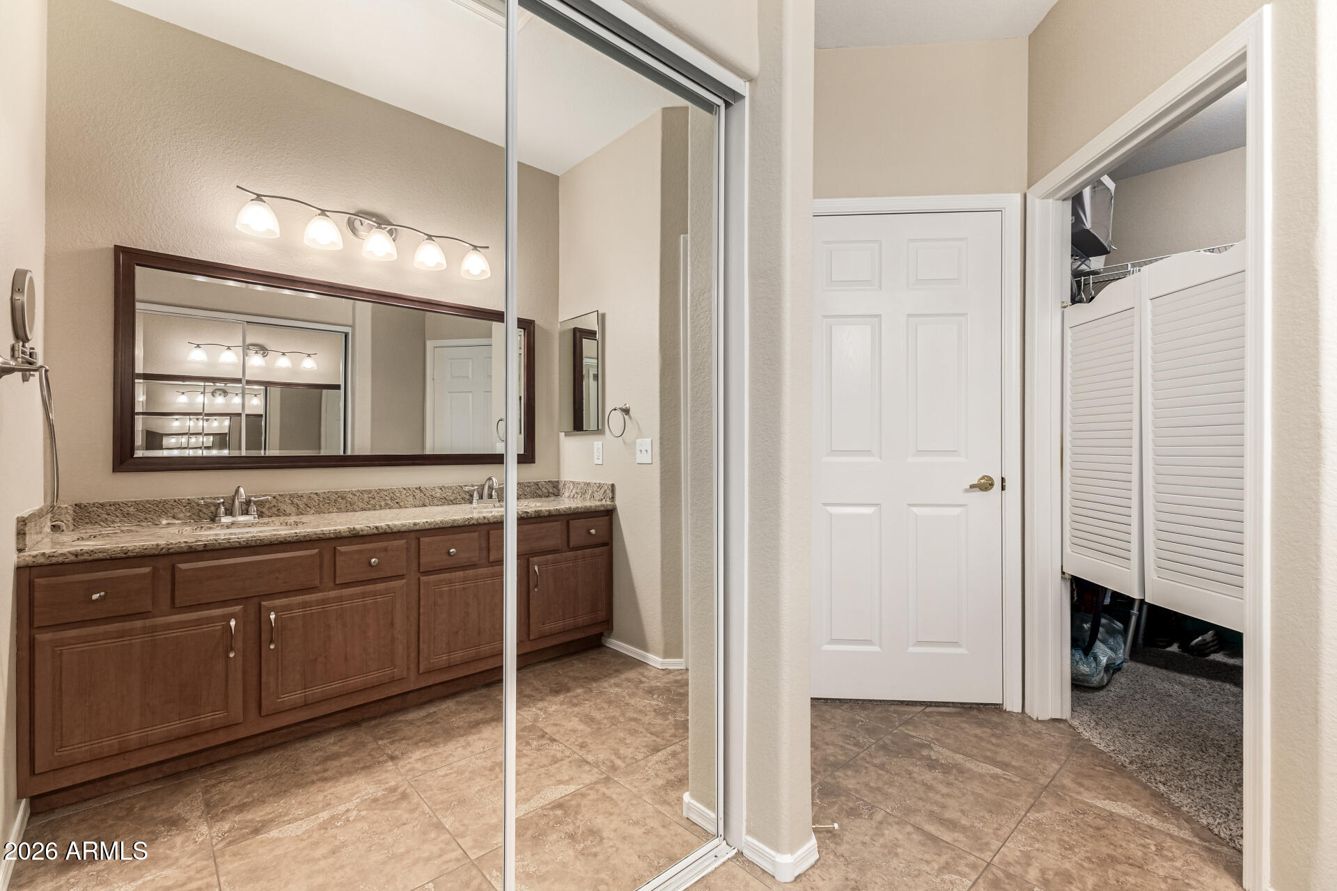 9455 E RAINTREE Drive 2018