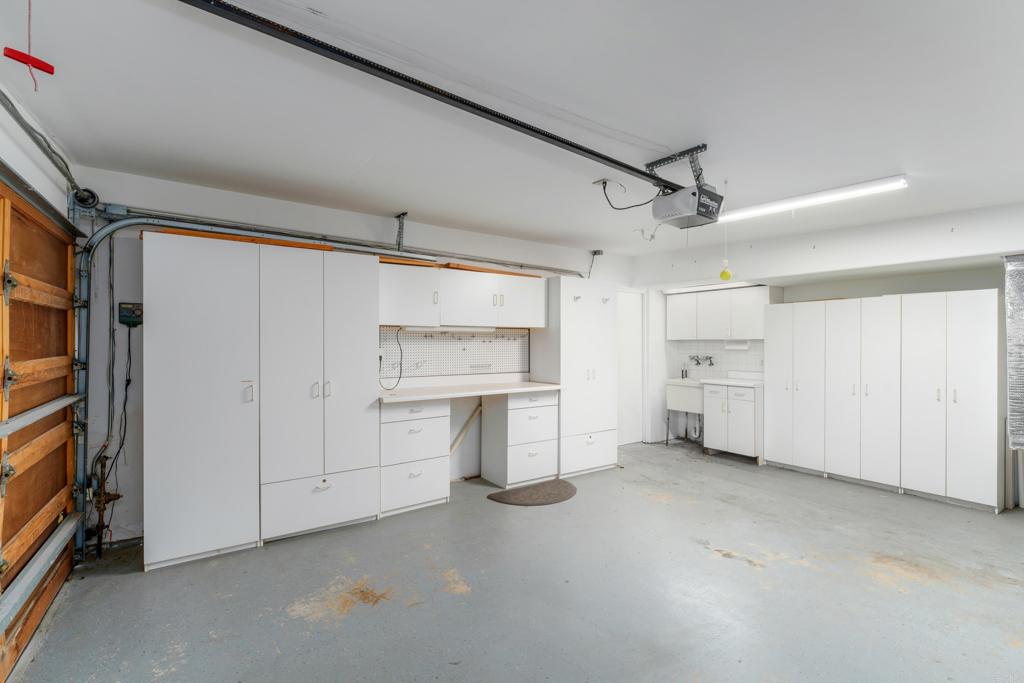 8228 Paseo del Ocaso