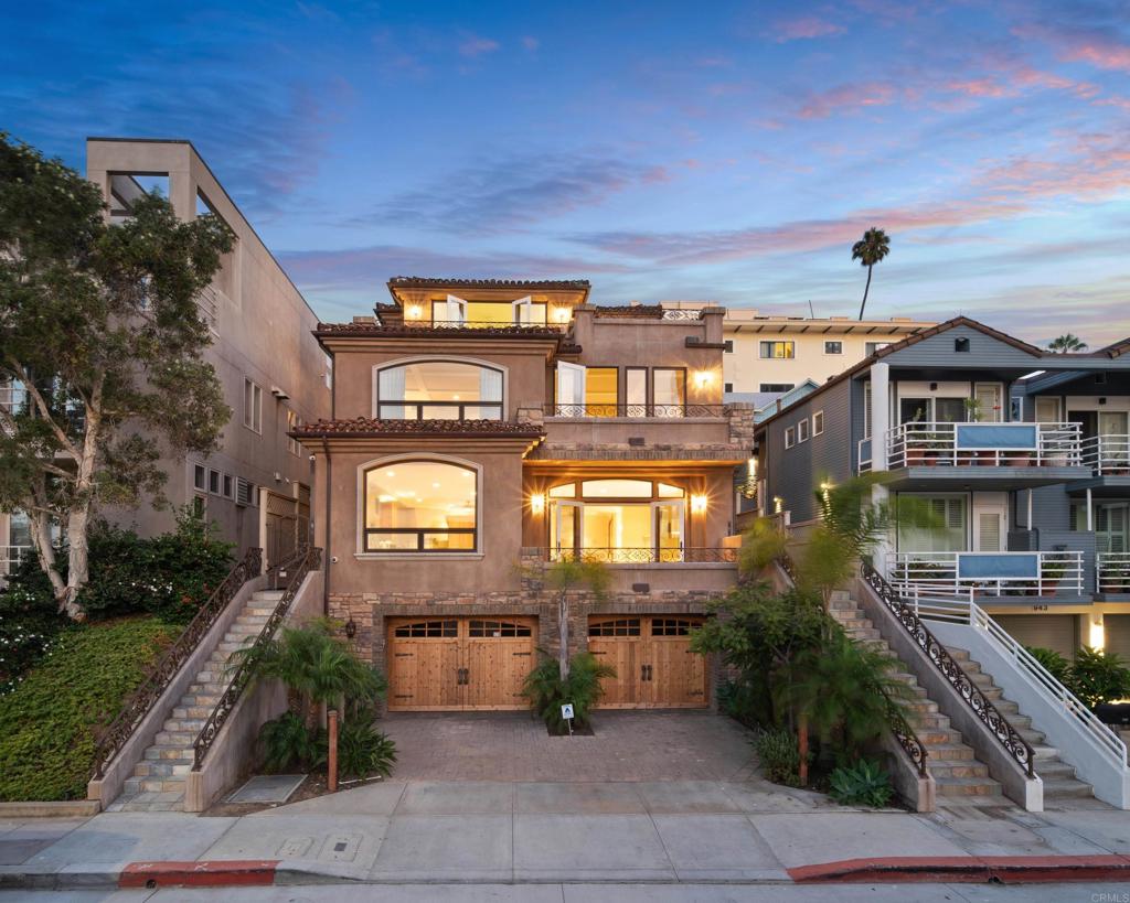 945 & 947 Coast Boulevard S