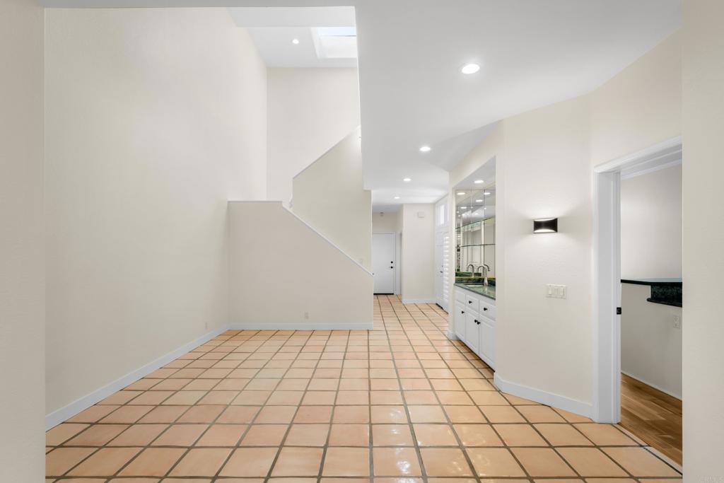 3647 Paseo Vista Famosa