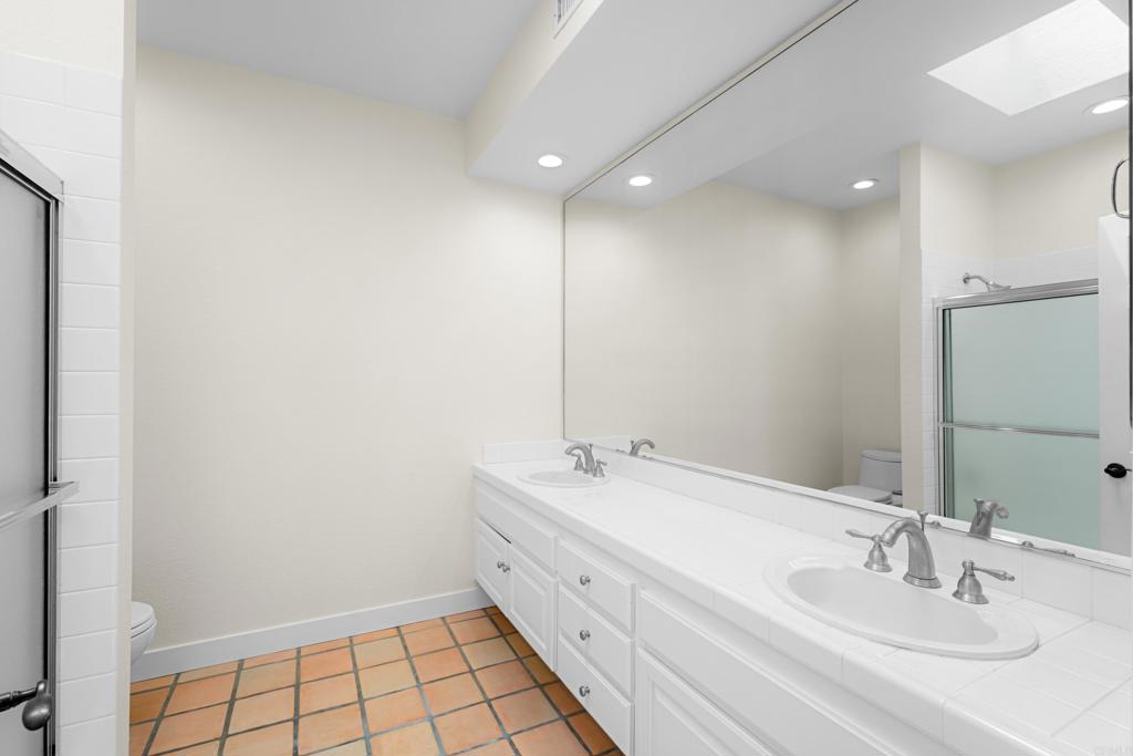 3647 Paseo Vista Famosa