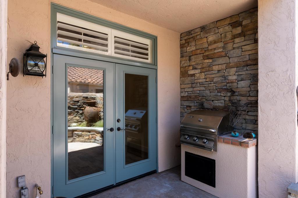 3647 Paseo Vista Famosa